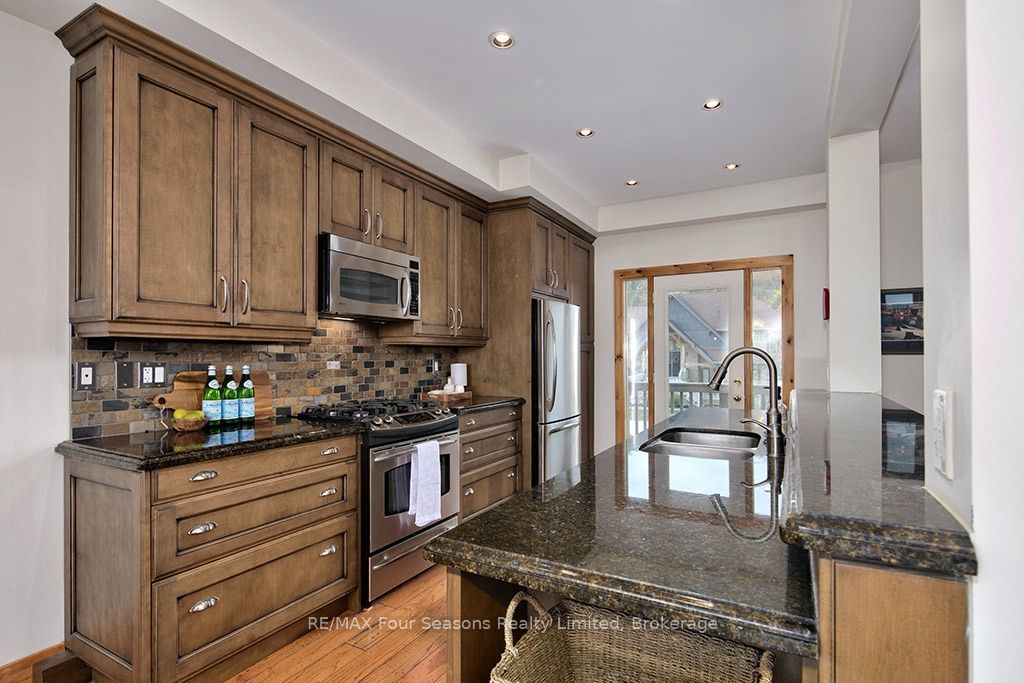 184 National Drive Property Photo 14