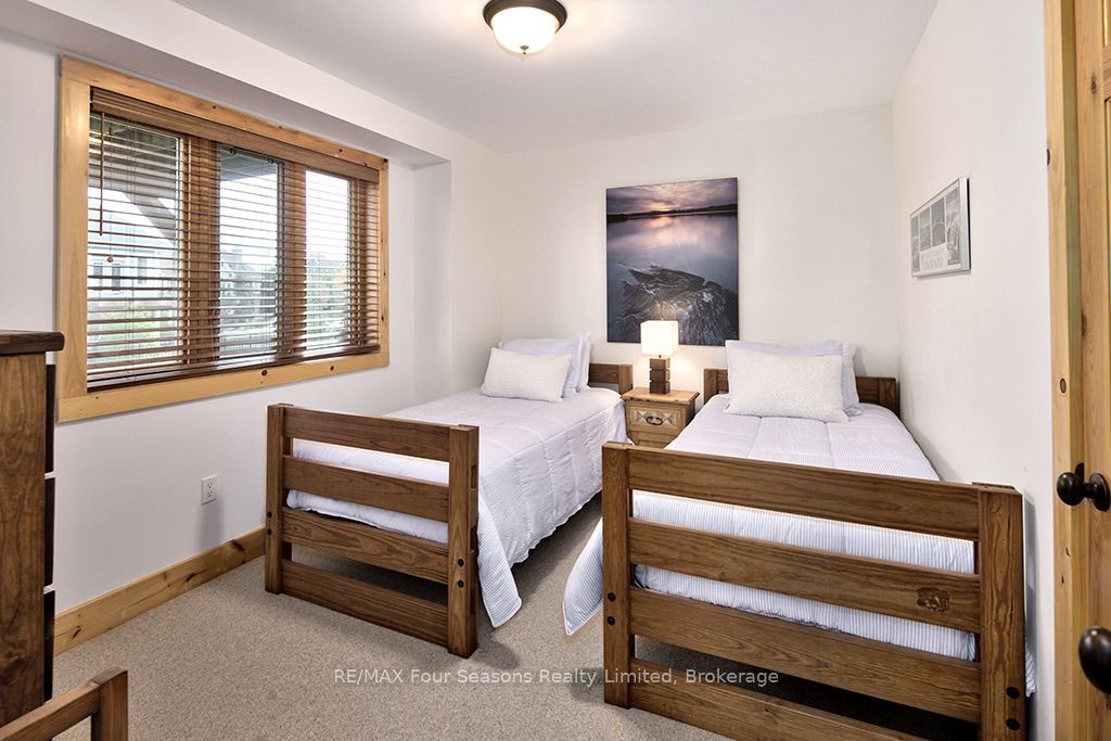 184 National Drive Property Photo 27