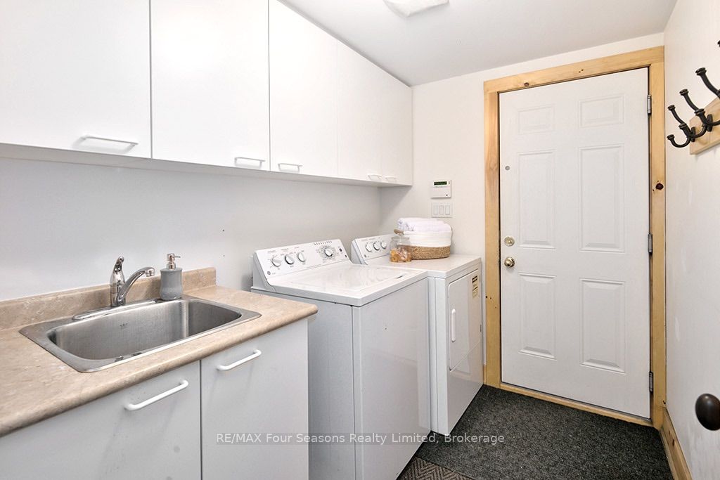 184 National Drive Property Photo 33