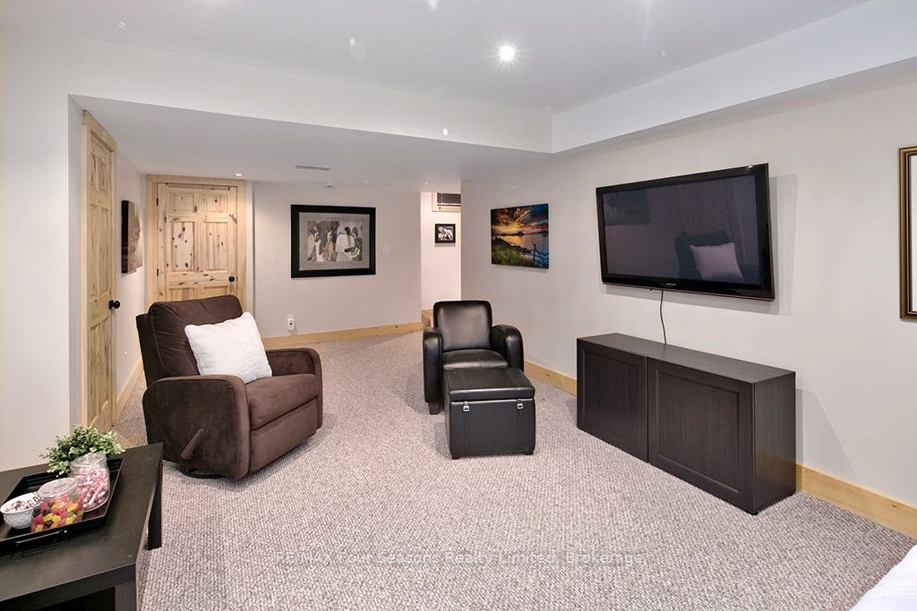 184 National Drive Property Photo 36