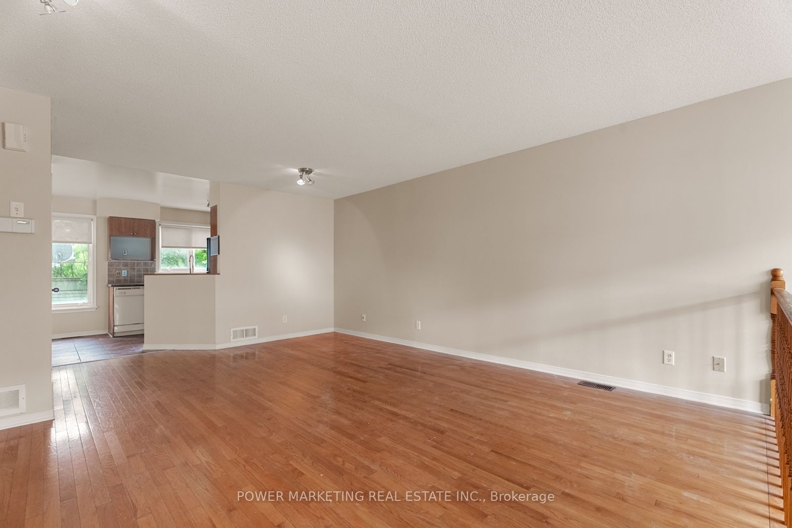 1701 Blohm Drive 10 Property Photo 6
