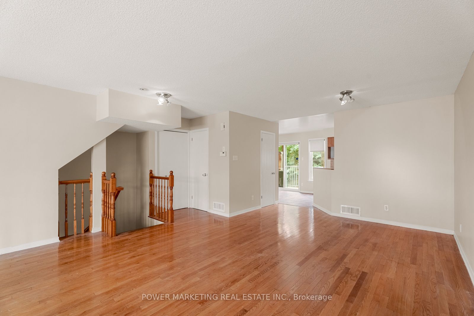 1701 Blohm Drive 10 Property Photo 9