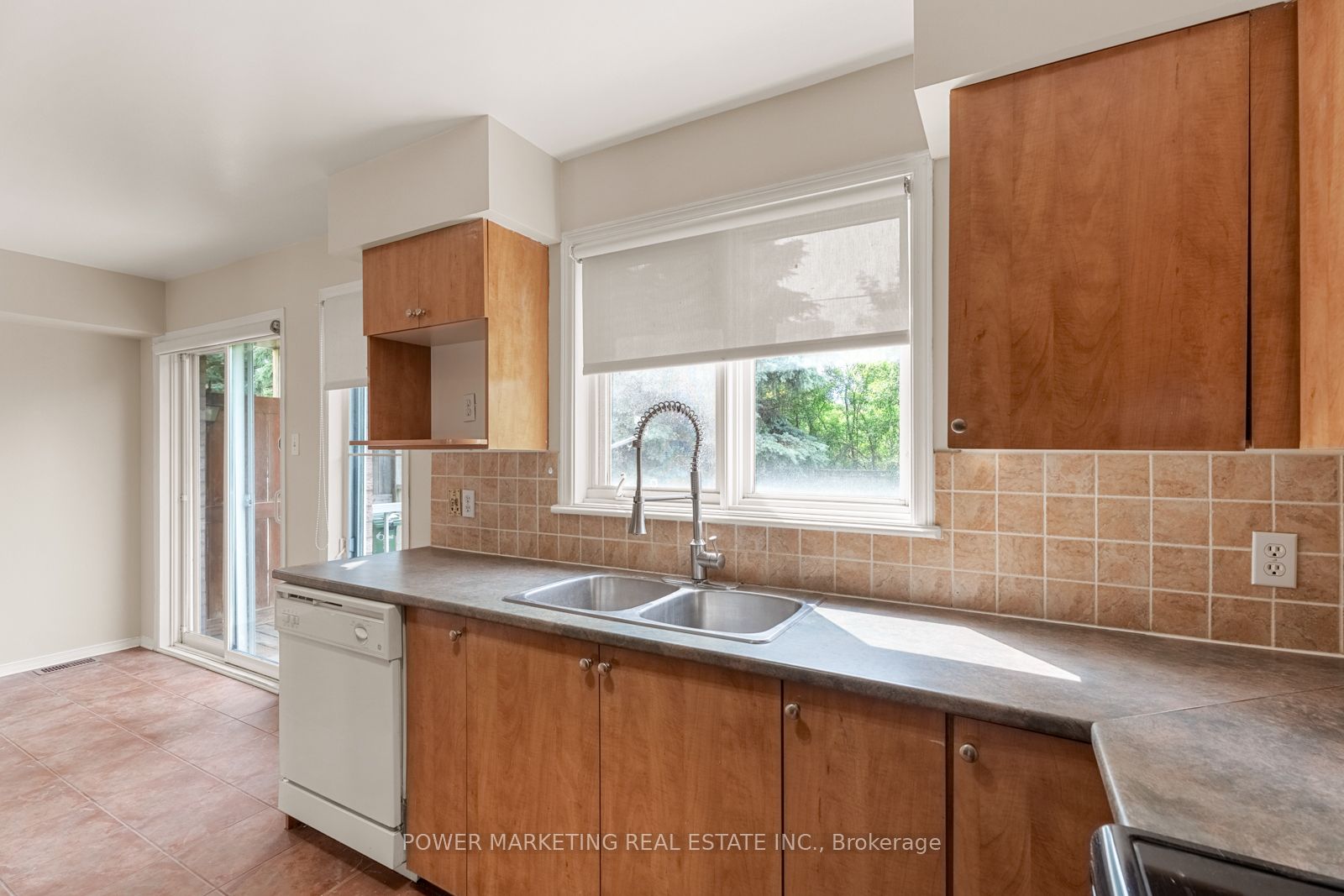 1701 Blohm Drive 10 Property Photo 15