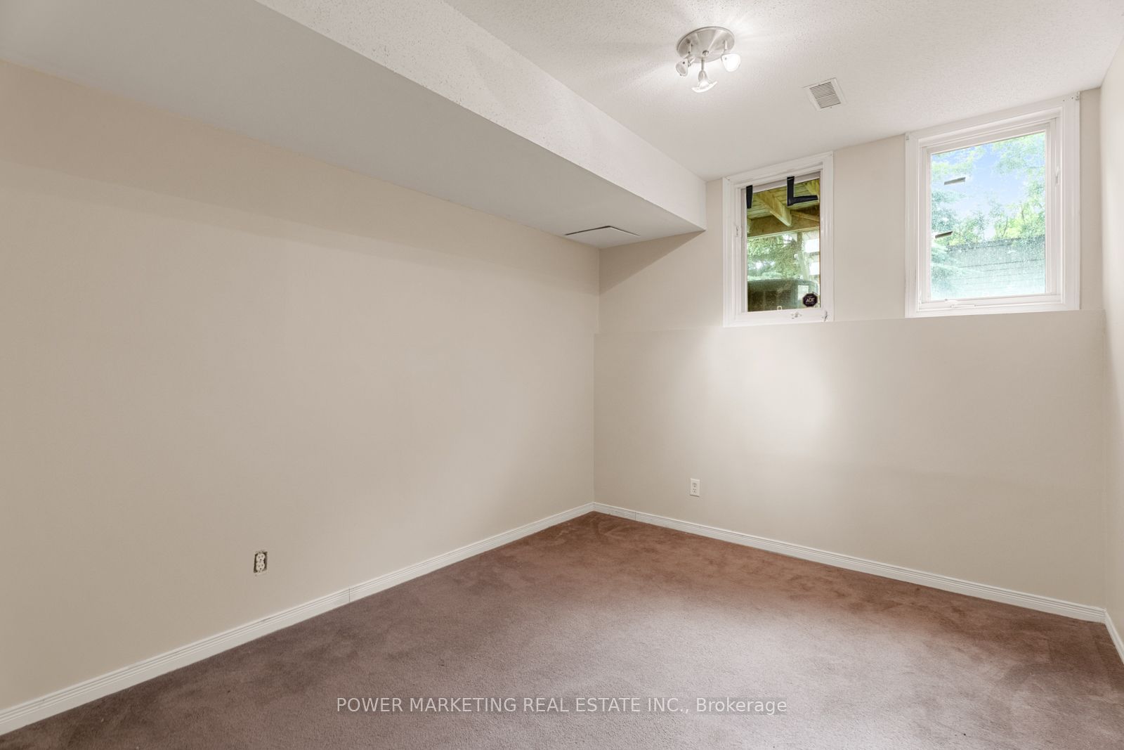 1701 Blohm Drive 10 Property Photo 21