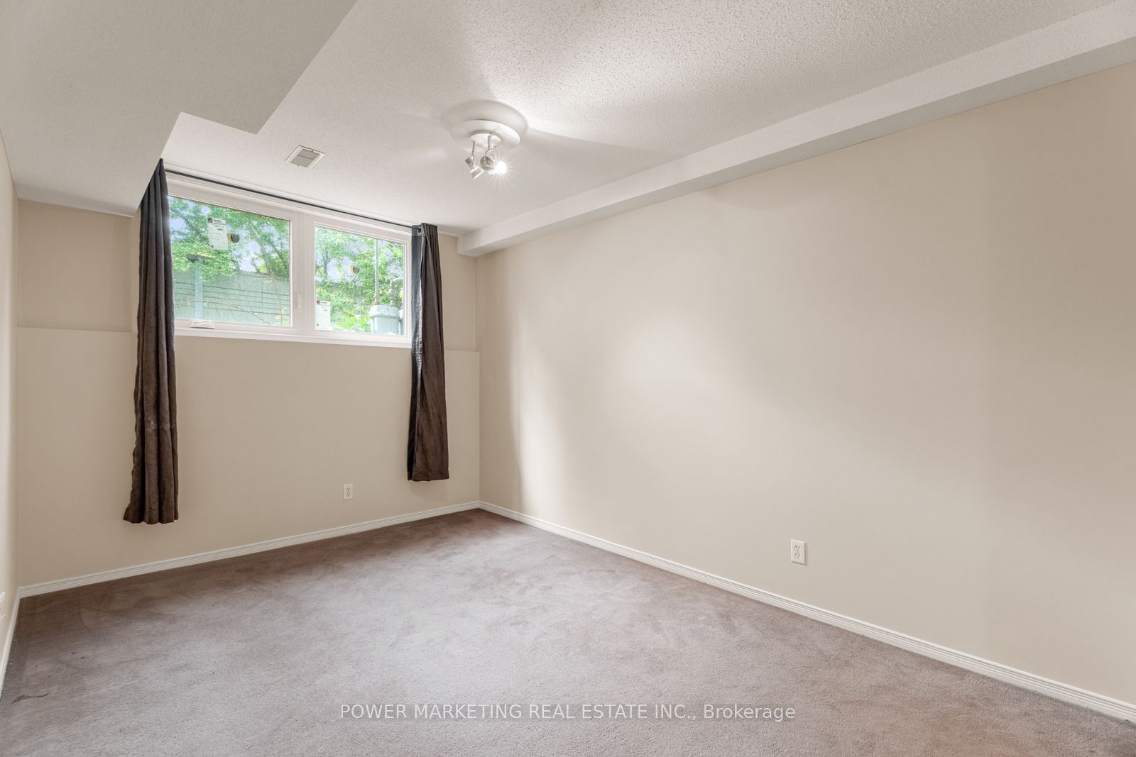 1701 Blohm Drive 10 Property Photo 25