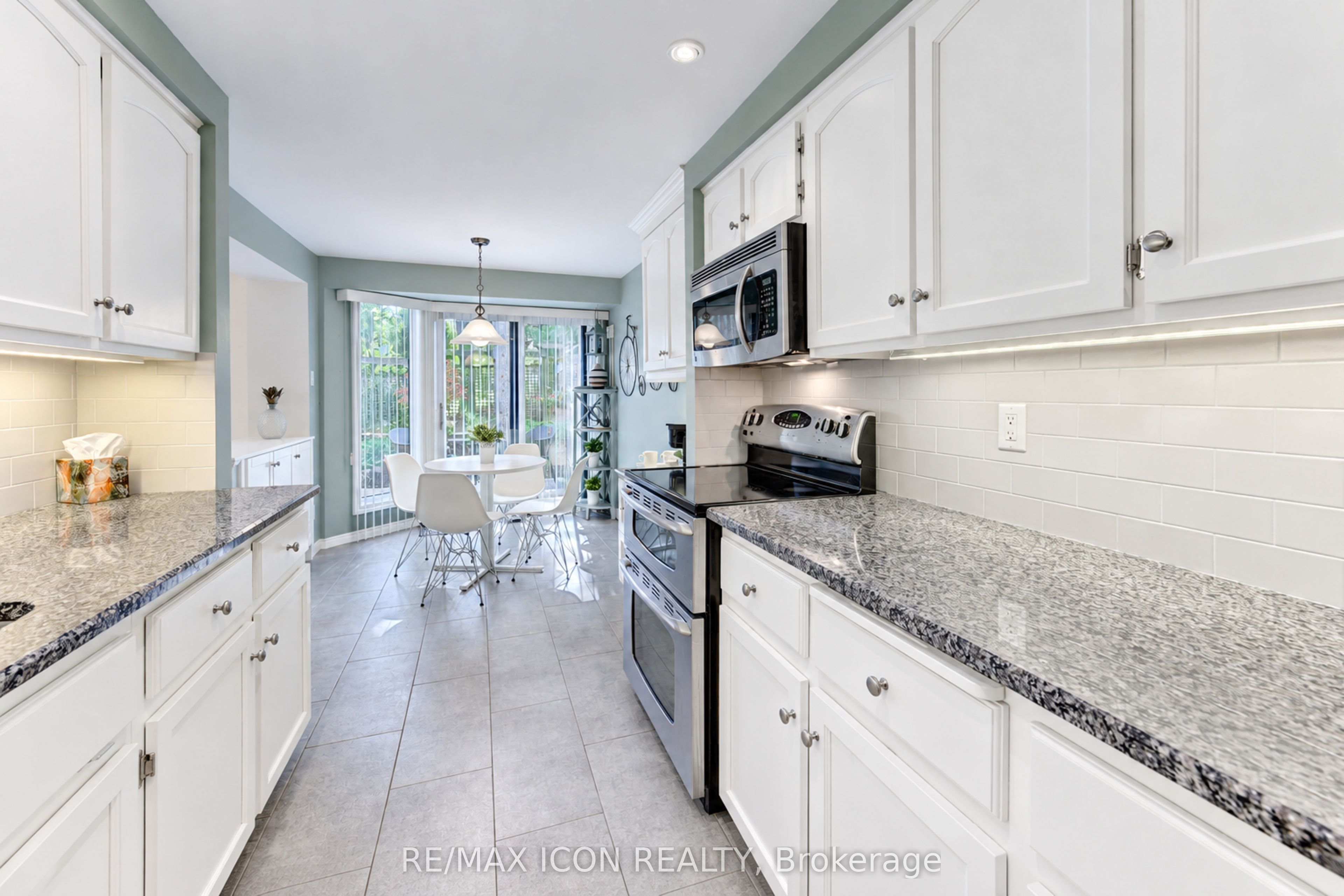 406 Craigleith Drive 3 Property Photo 17