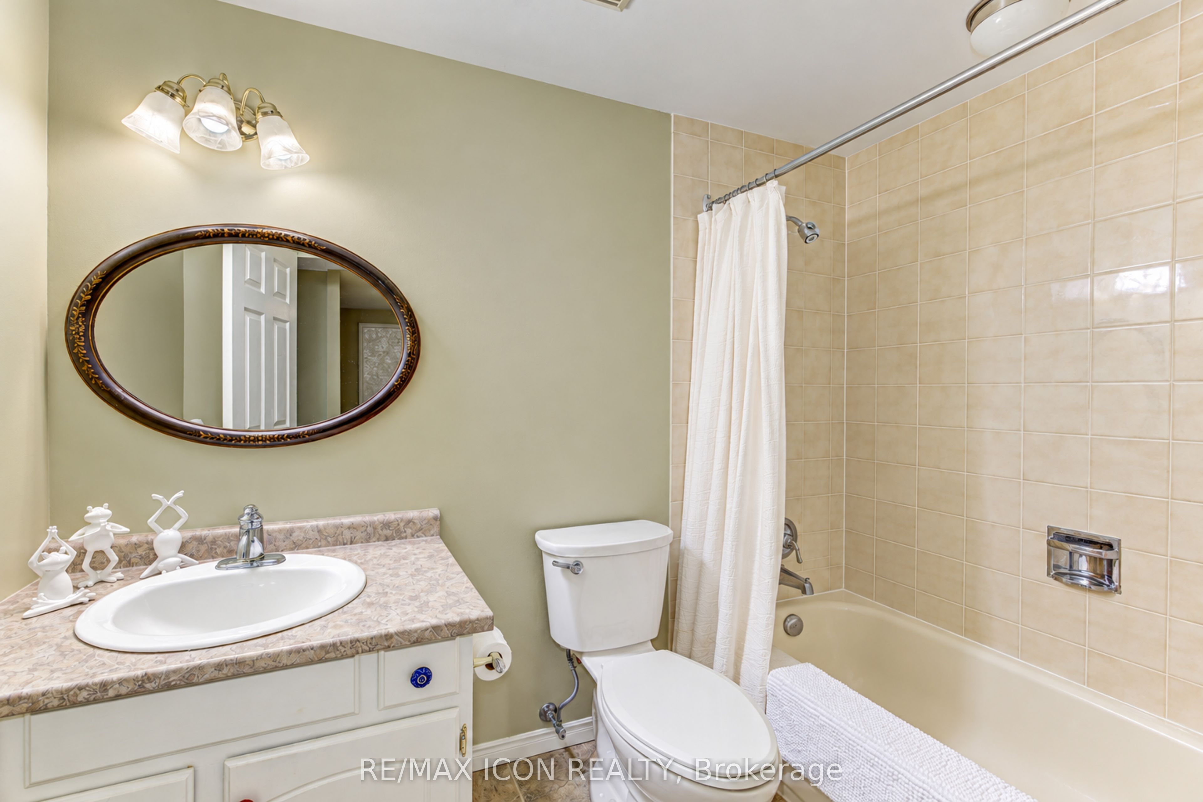 406 Craigleith Drive 3 Property Photo 24