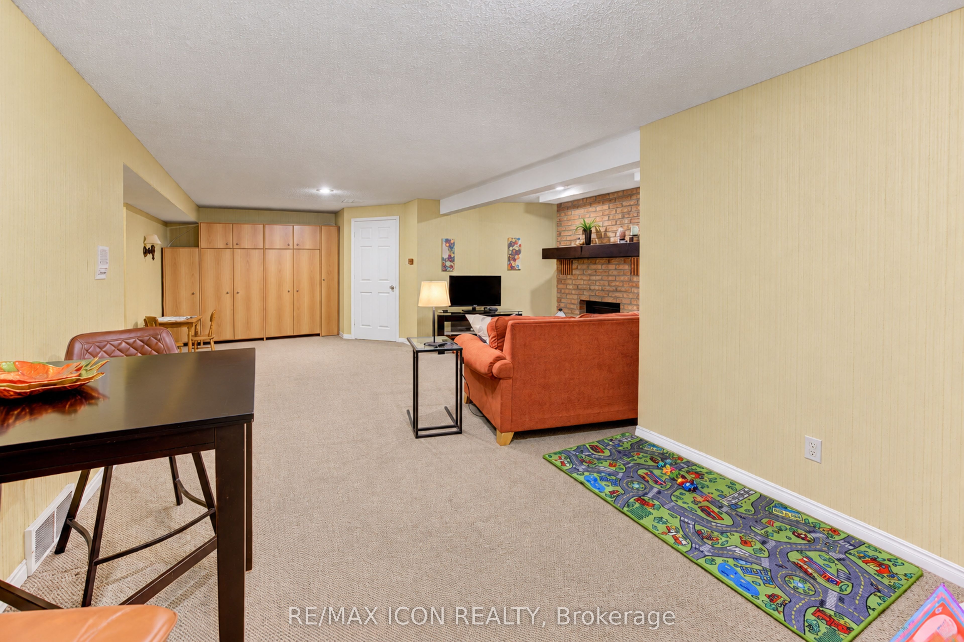 406 Craigleith Drive 3 Property Photo 28