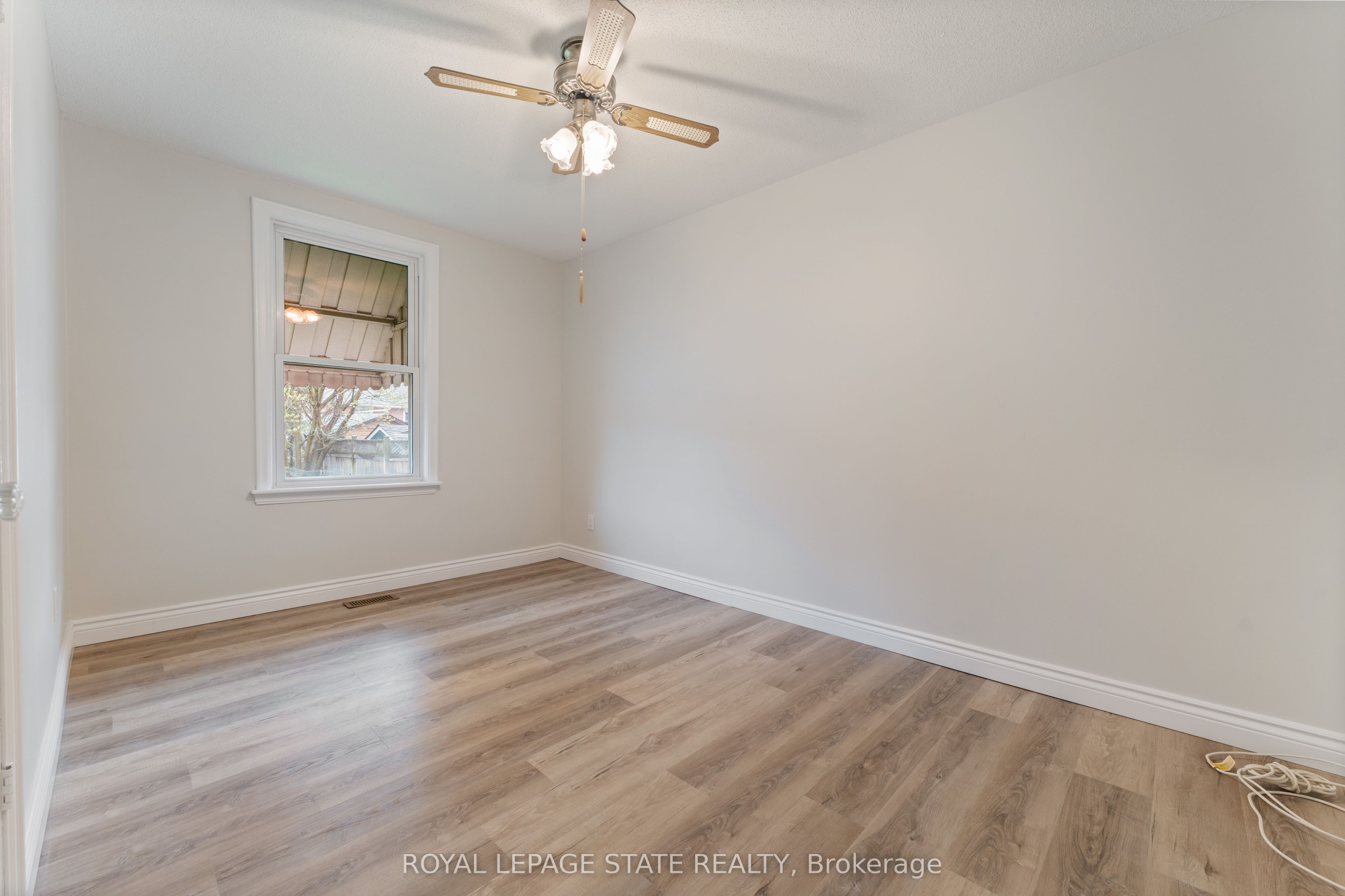 65 East 11th Street Main Floor Property Photo 15