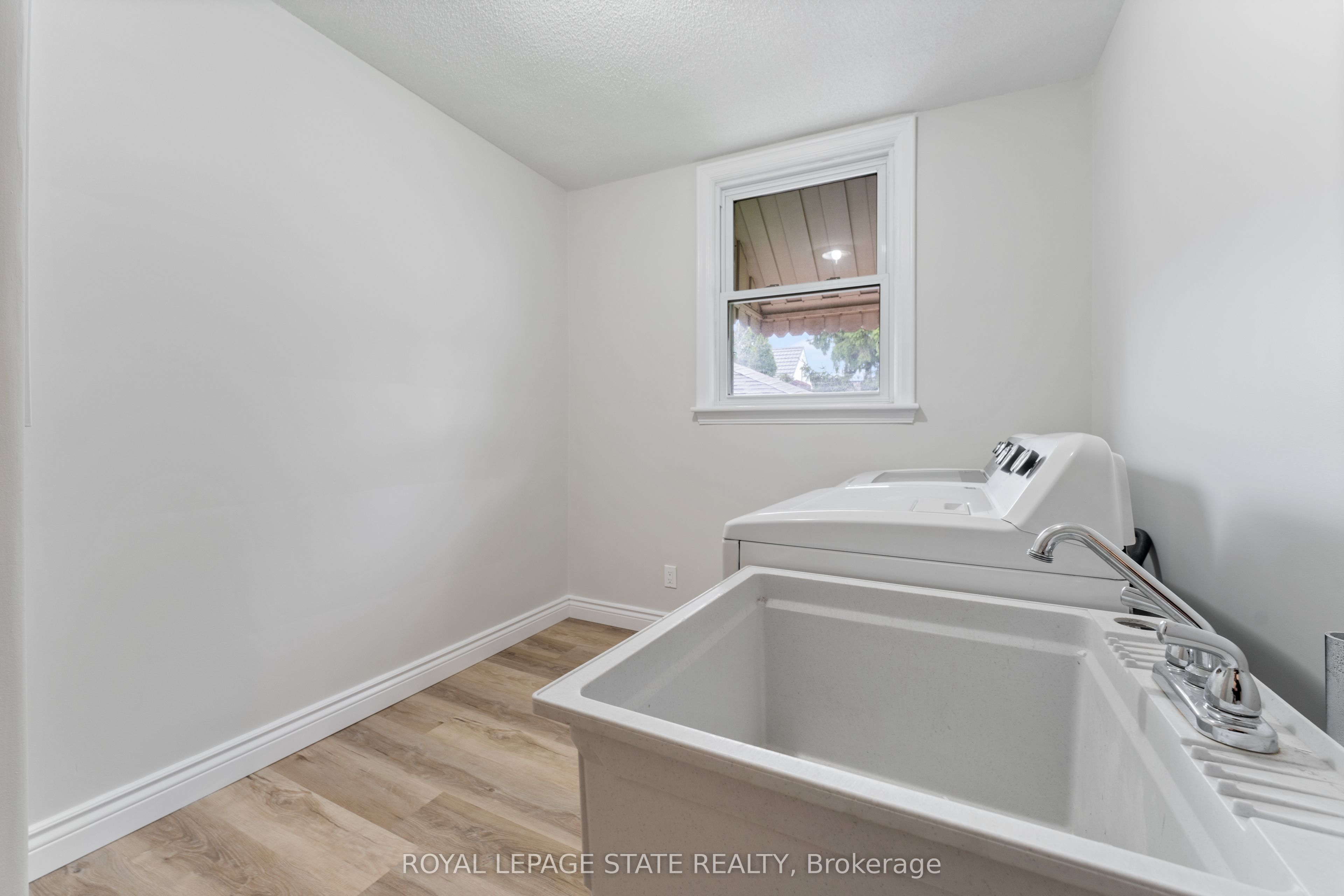 65 East 11th Street Main Floor Property Photo 16