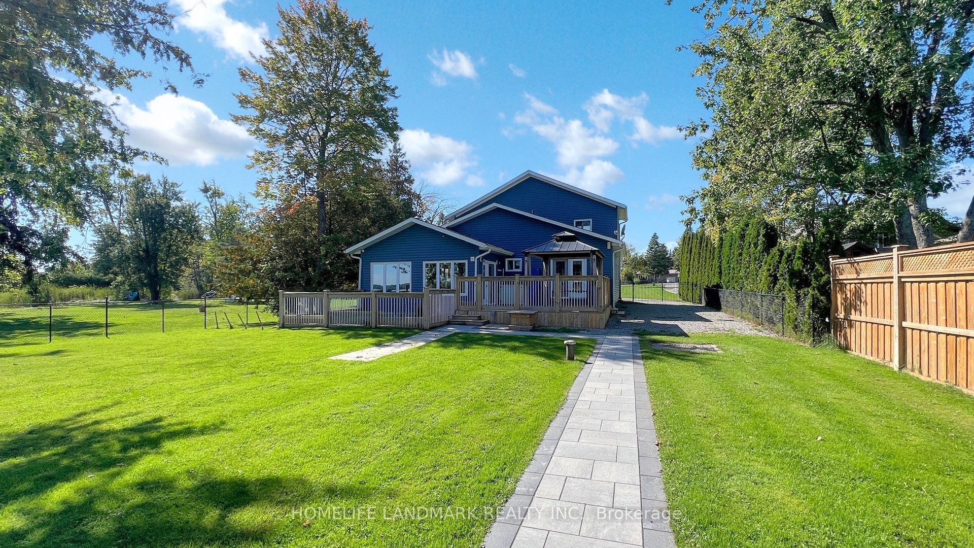 208 Lakeshore Drive Property Photo 3