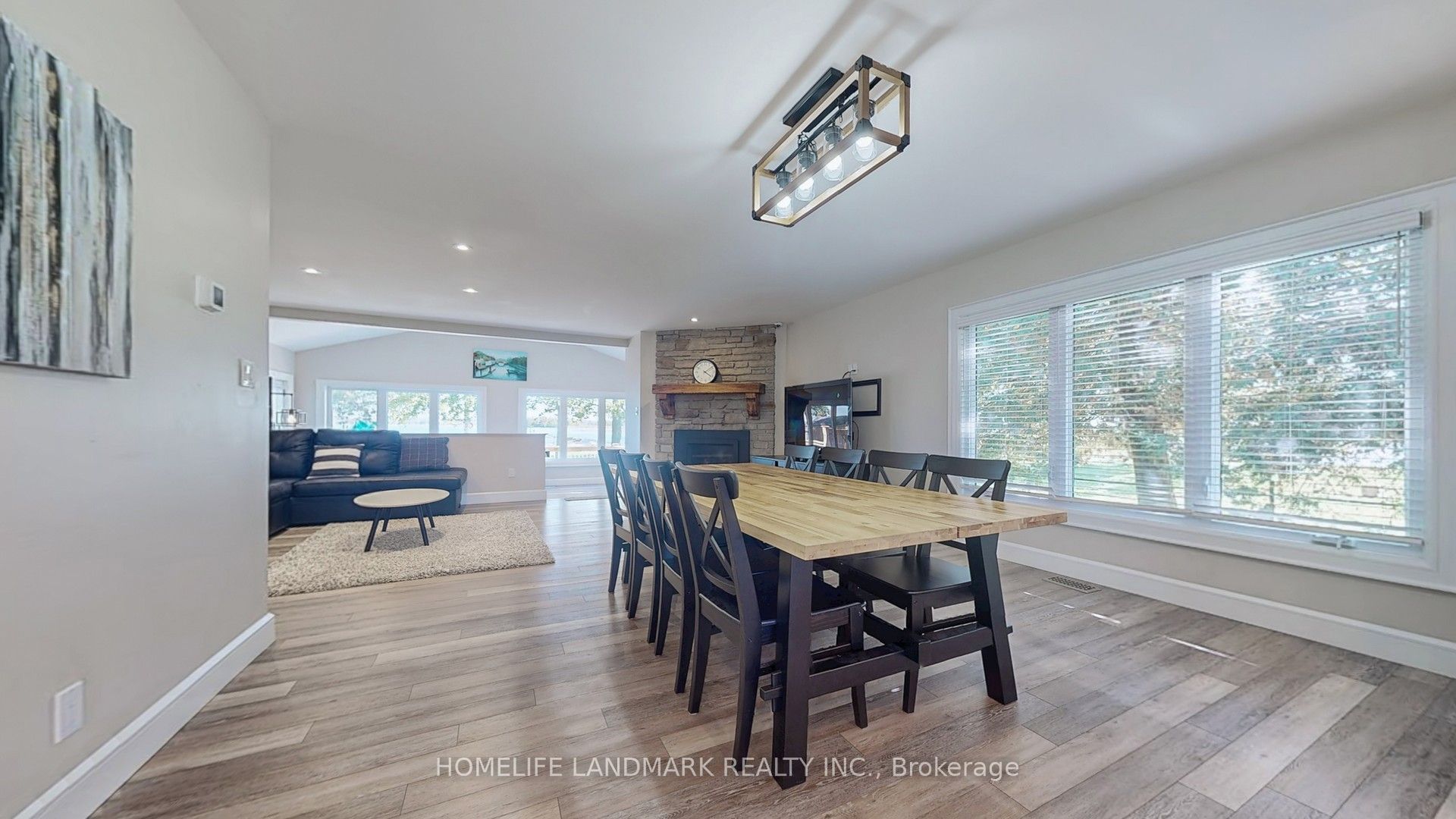 208 Lakeshore Drive Property Photo 4