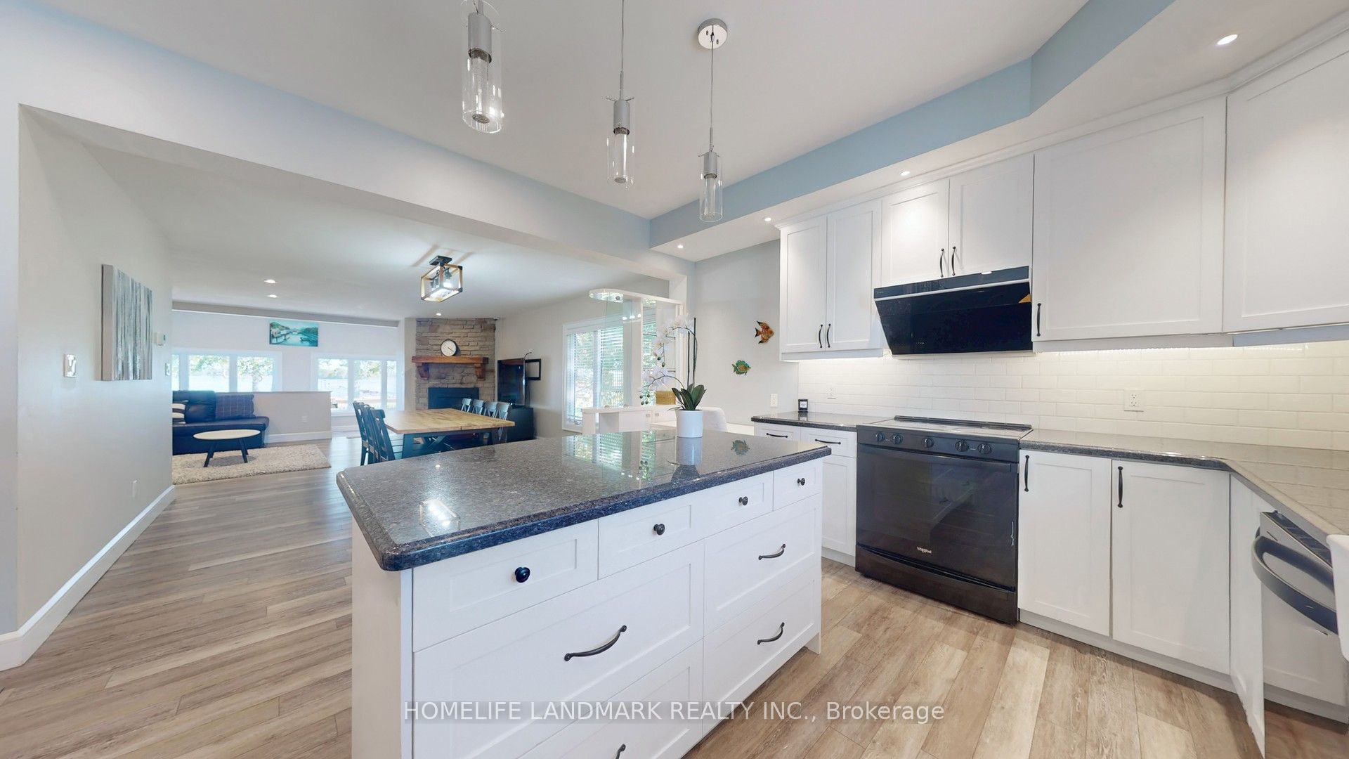 208 Lakeshore Drive Property Photo 12