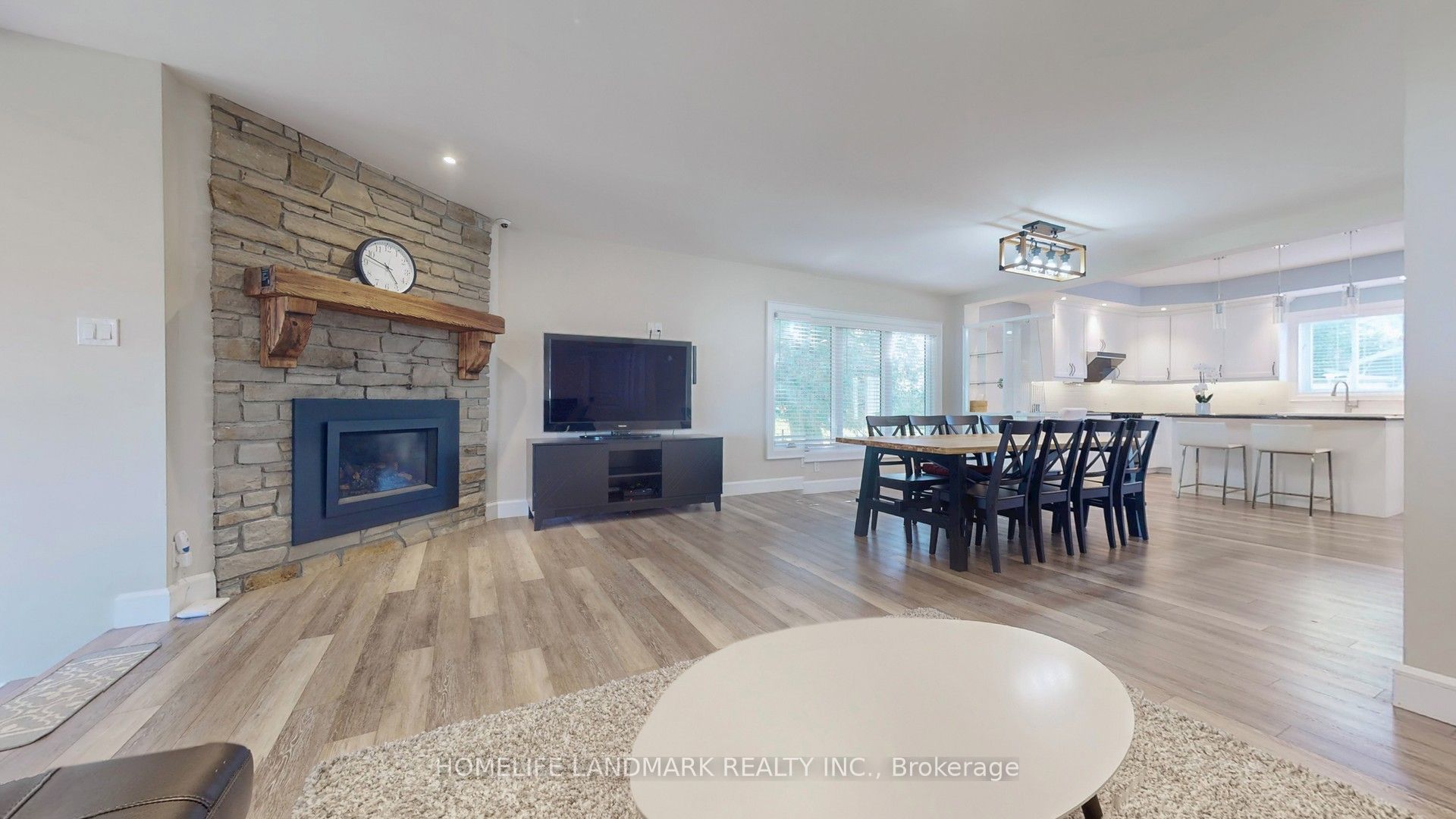 208 Lakeshore Drive Property Photo 13