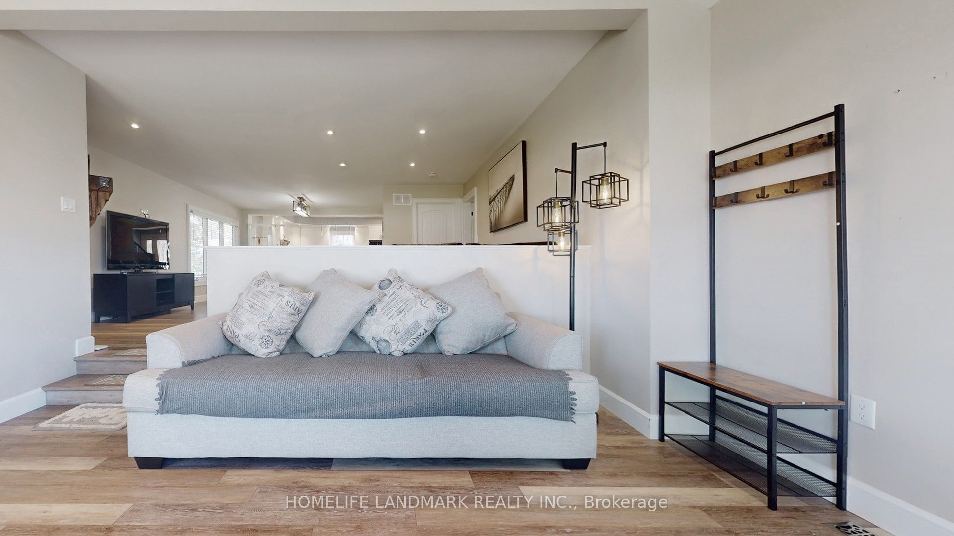 208 Lakeshore Drive Property Photo 19