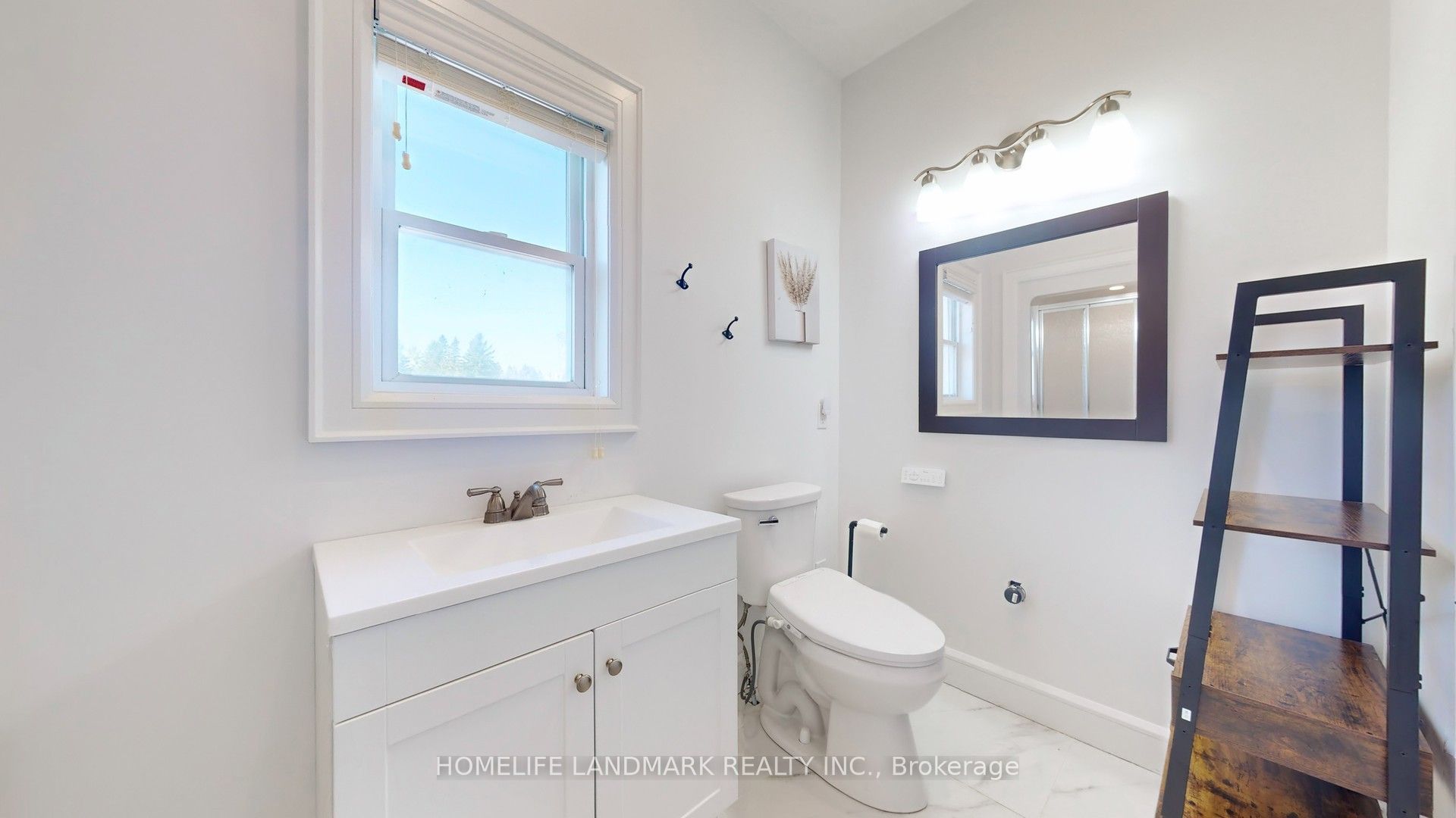 208 Lakeshore Drive Property Photo 40