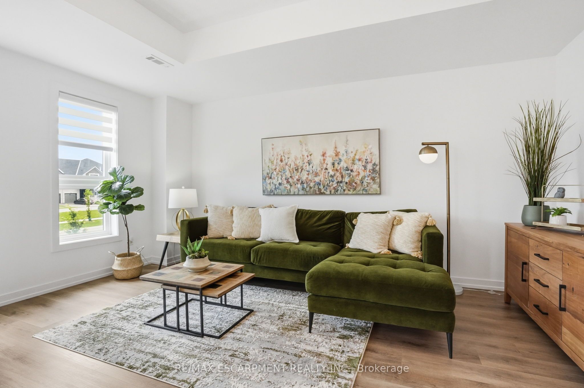 245 Burke Street Property Photo 4