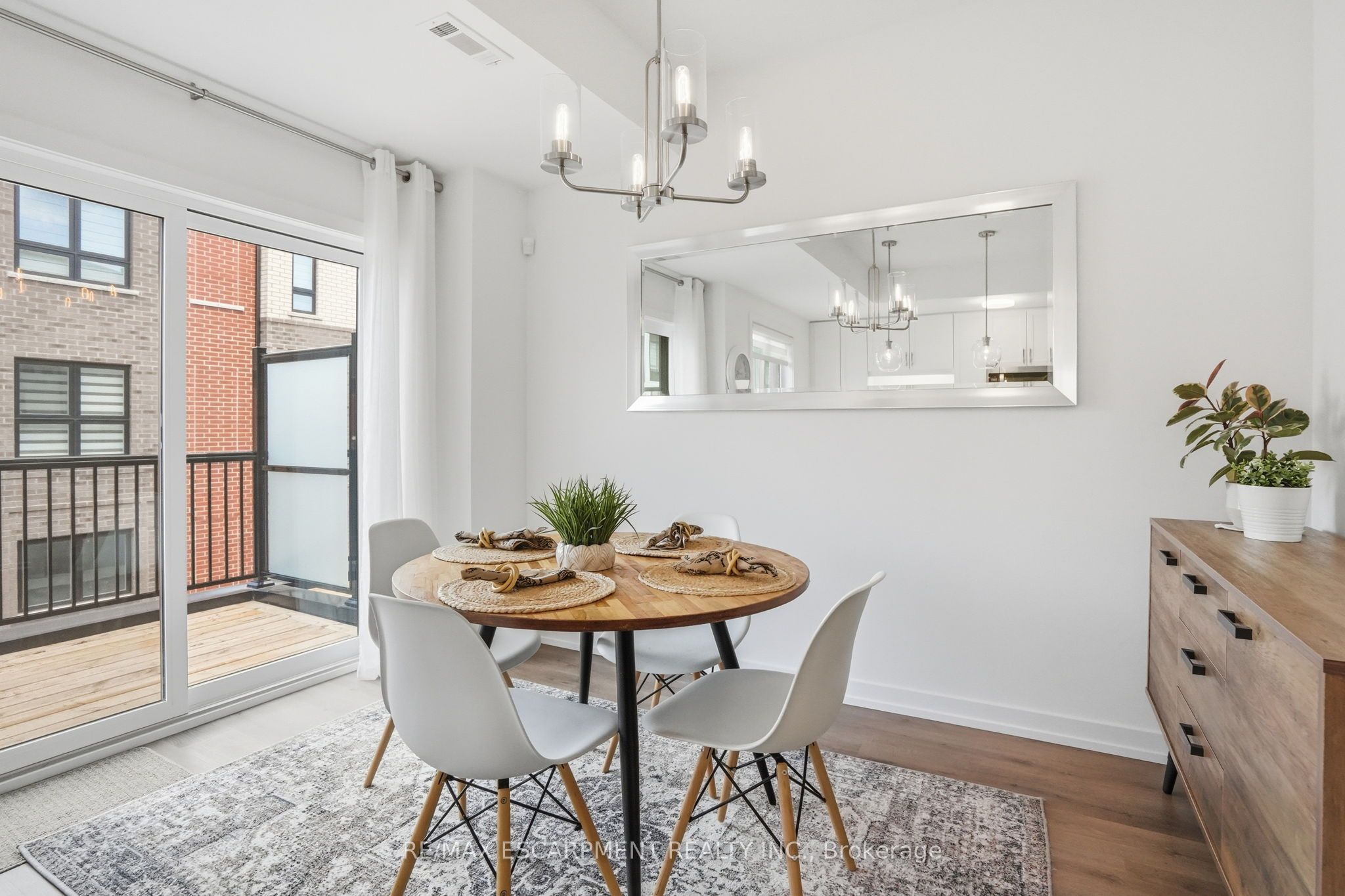 245 Burke Street Property Photo 12