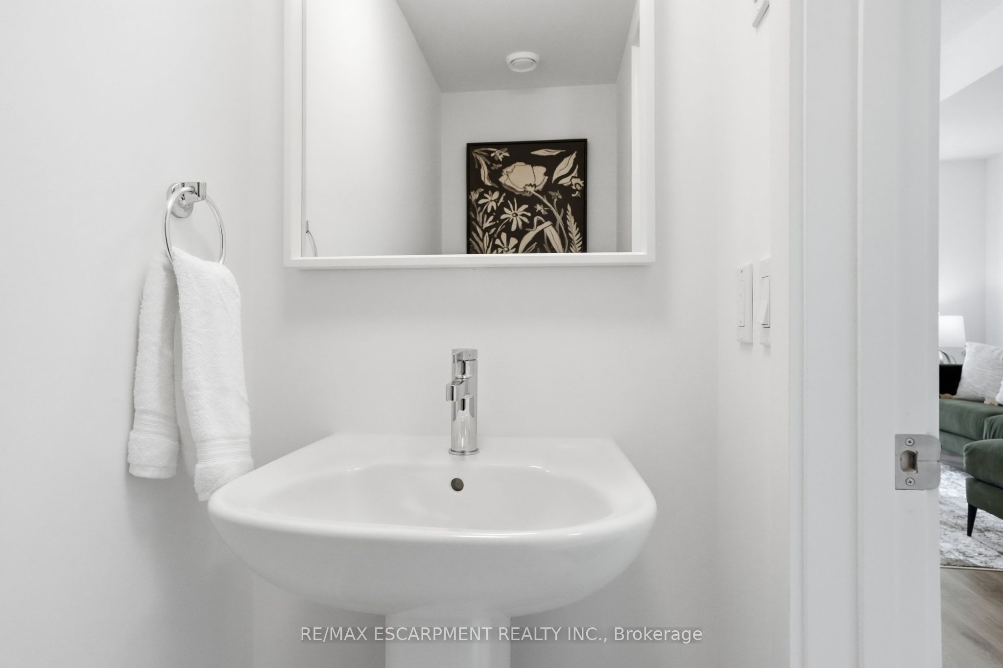 245 Burke Street Property Photo 14