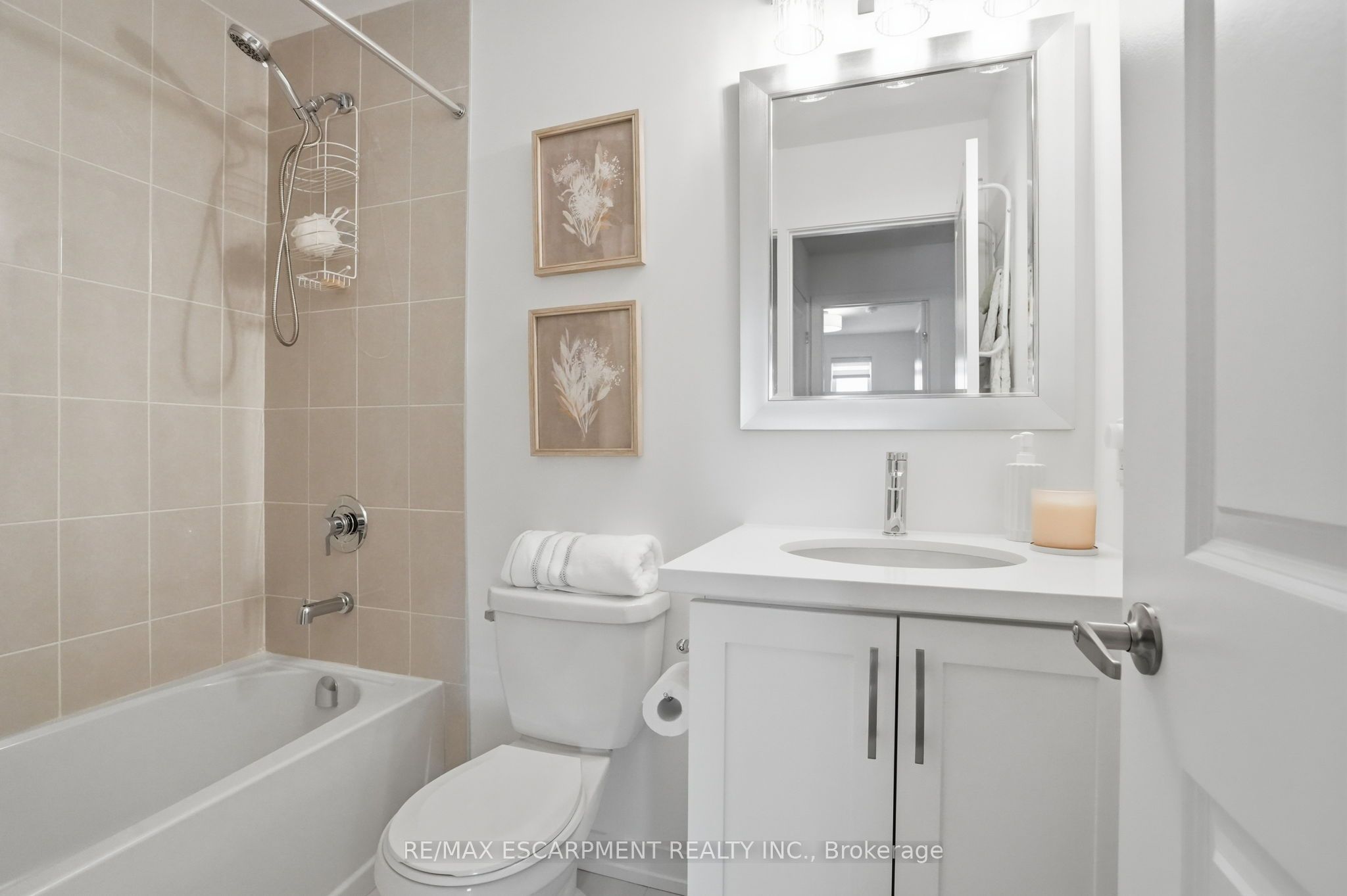 245 Burke Street Property Photo 22