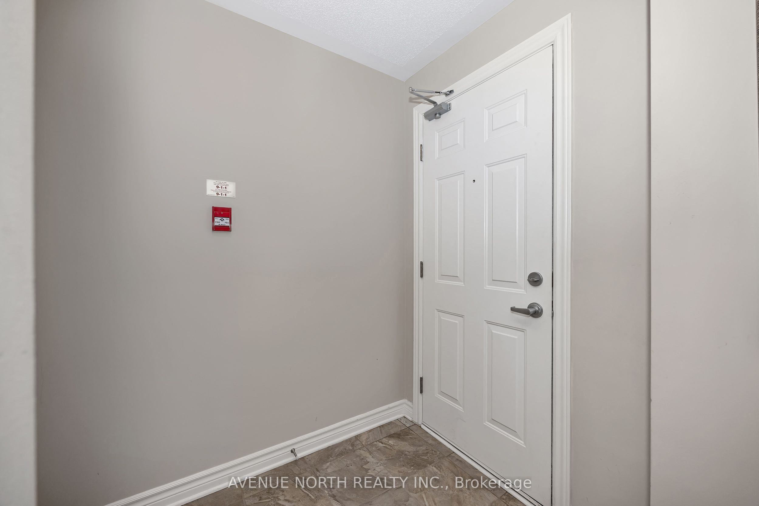 135 Bluestone Private 7 Property Photo 13