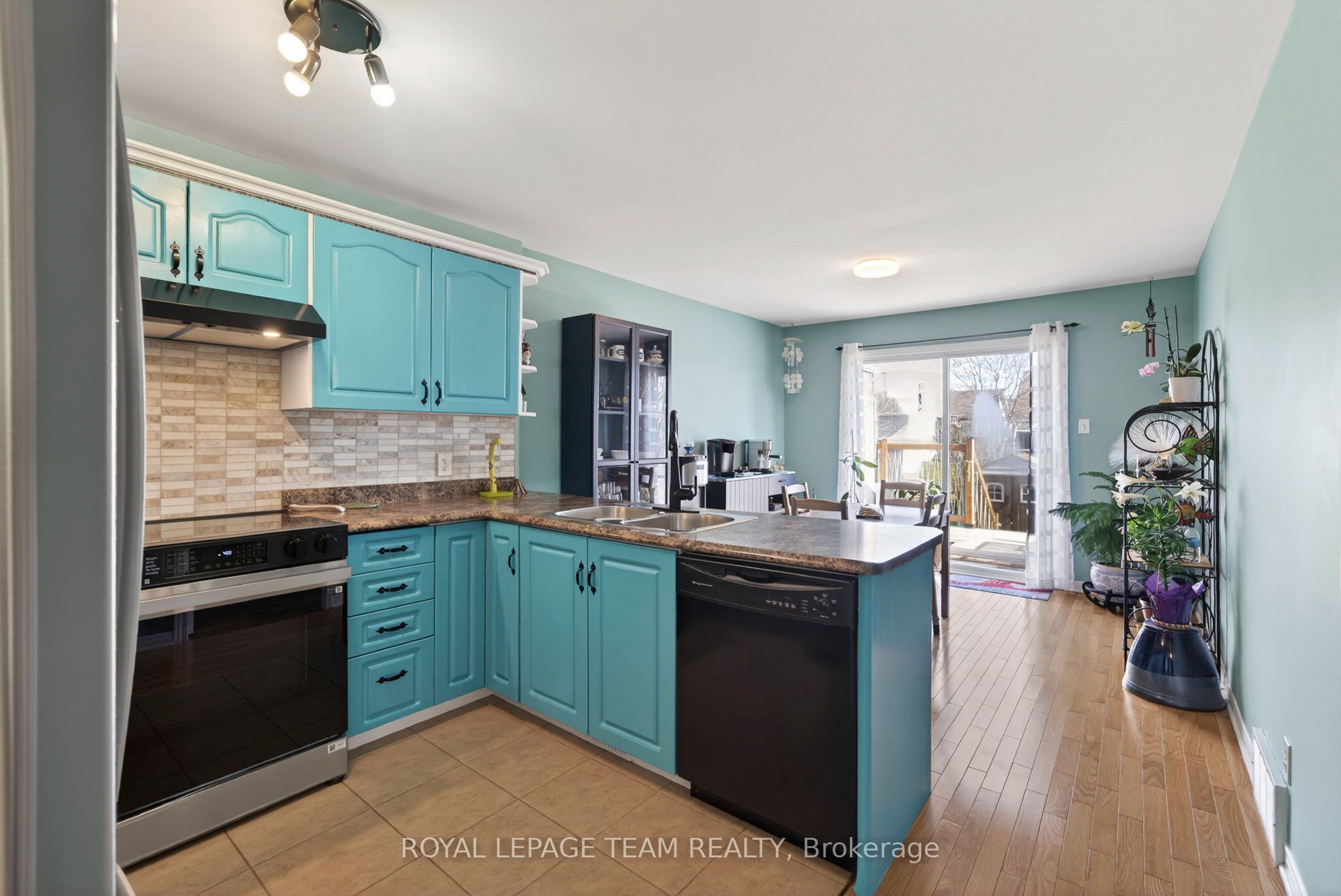 106 Hemlock Crescent Property Photo 11