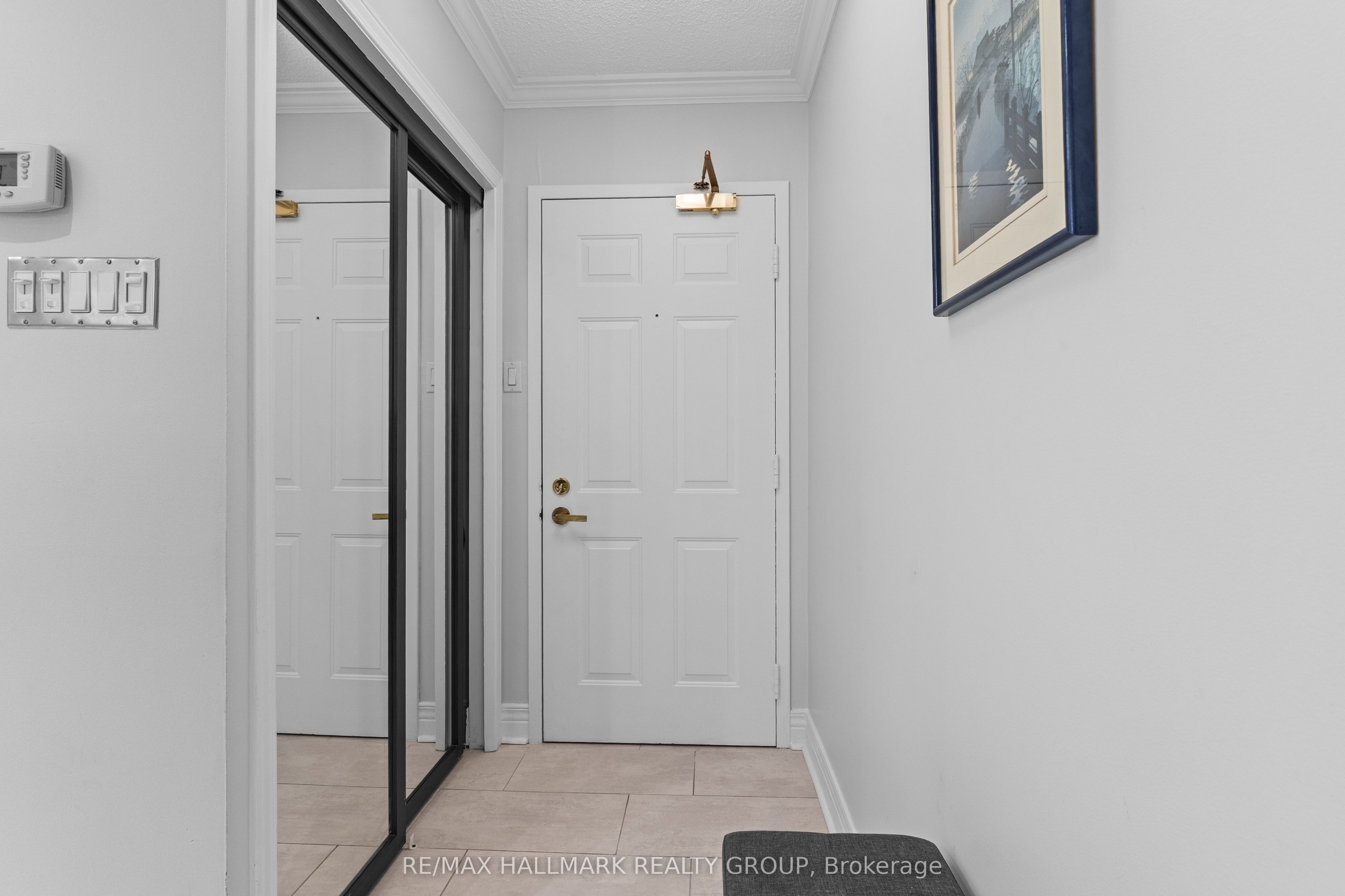 959 North River Road 211 Property Photo 6