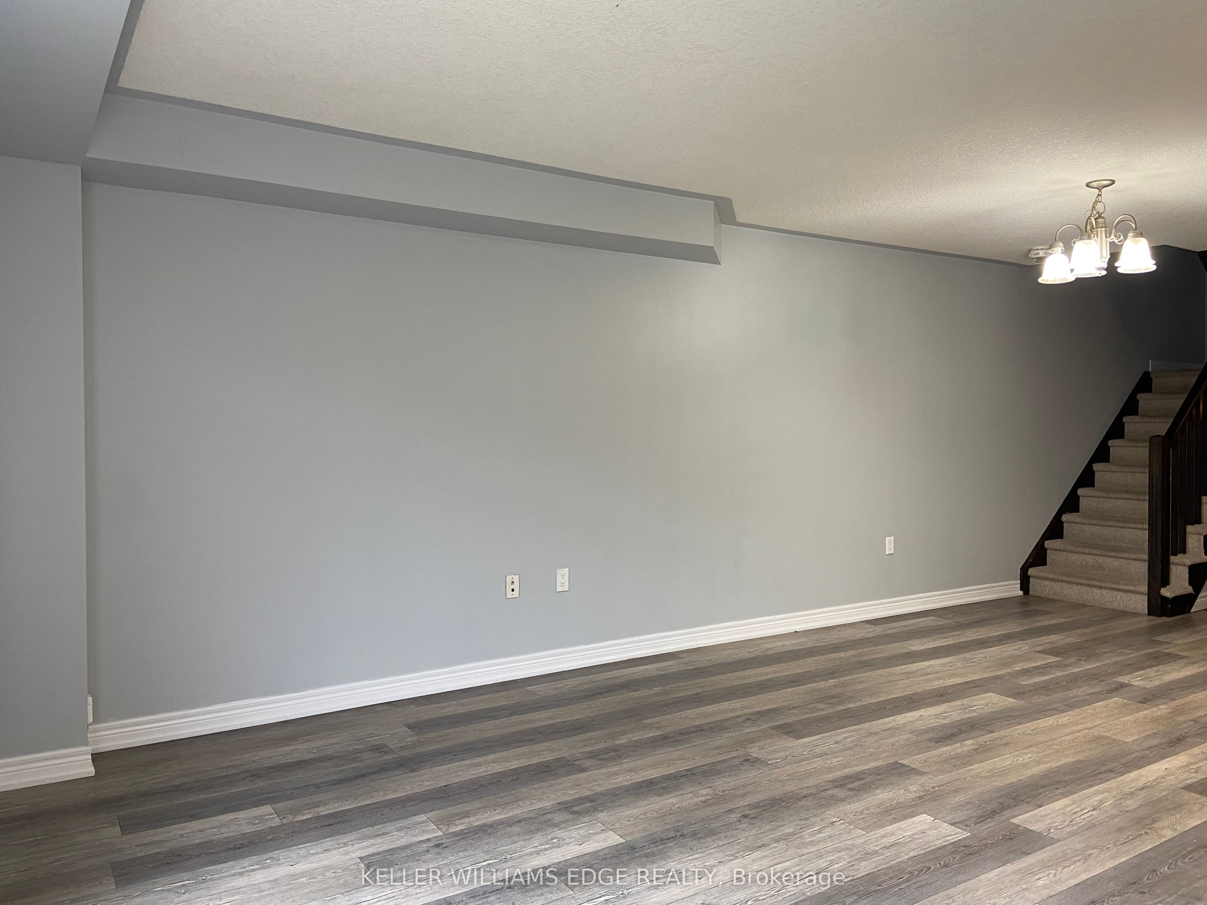 90 Bloom Crescent Property Photo 5