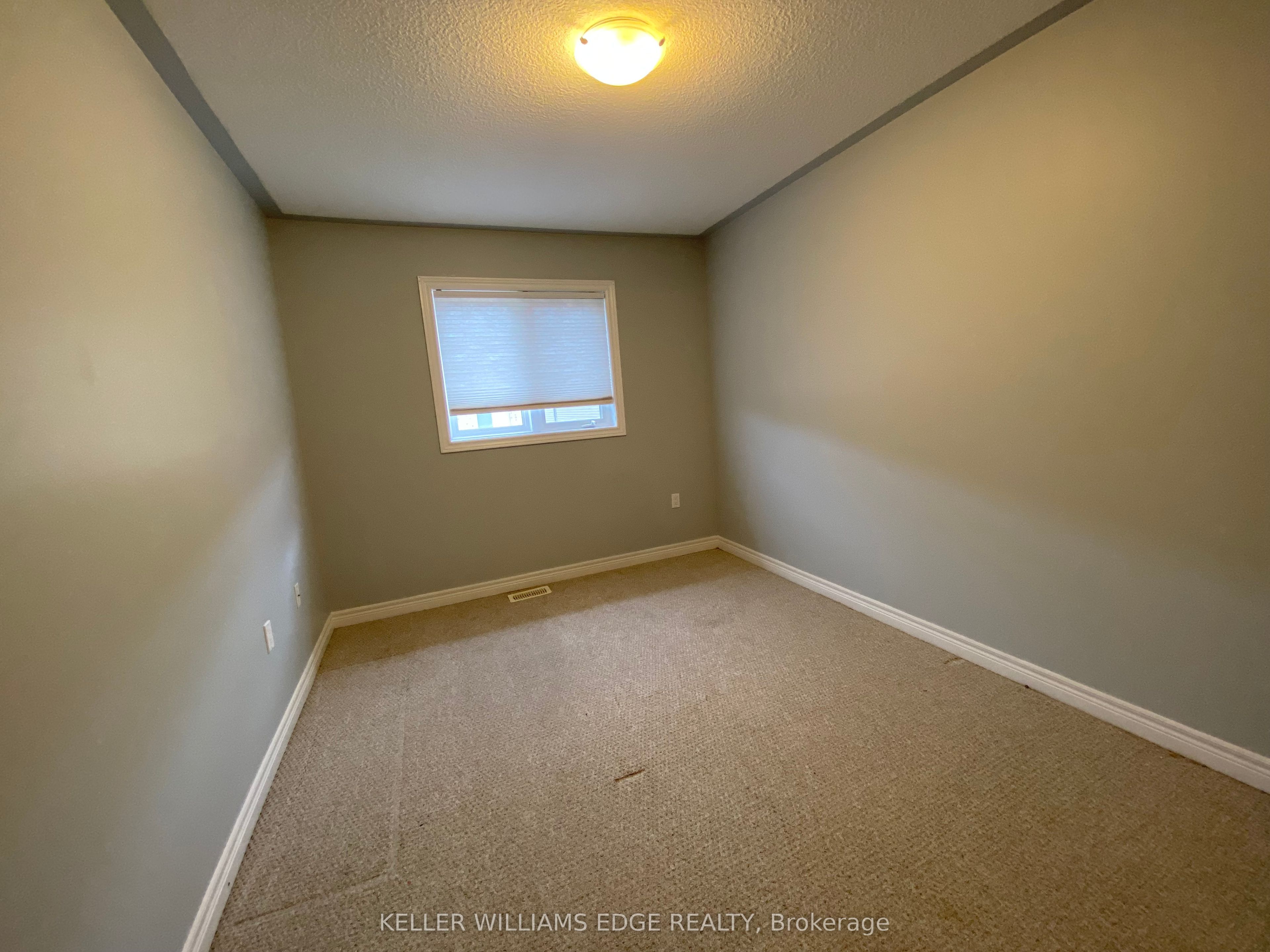 90 Bloom Crescent Property Photo 14