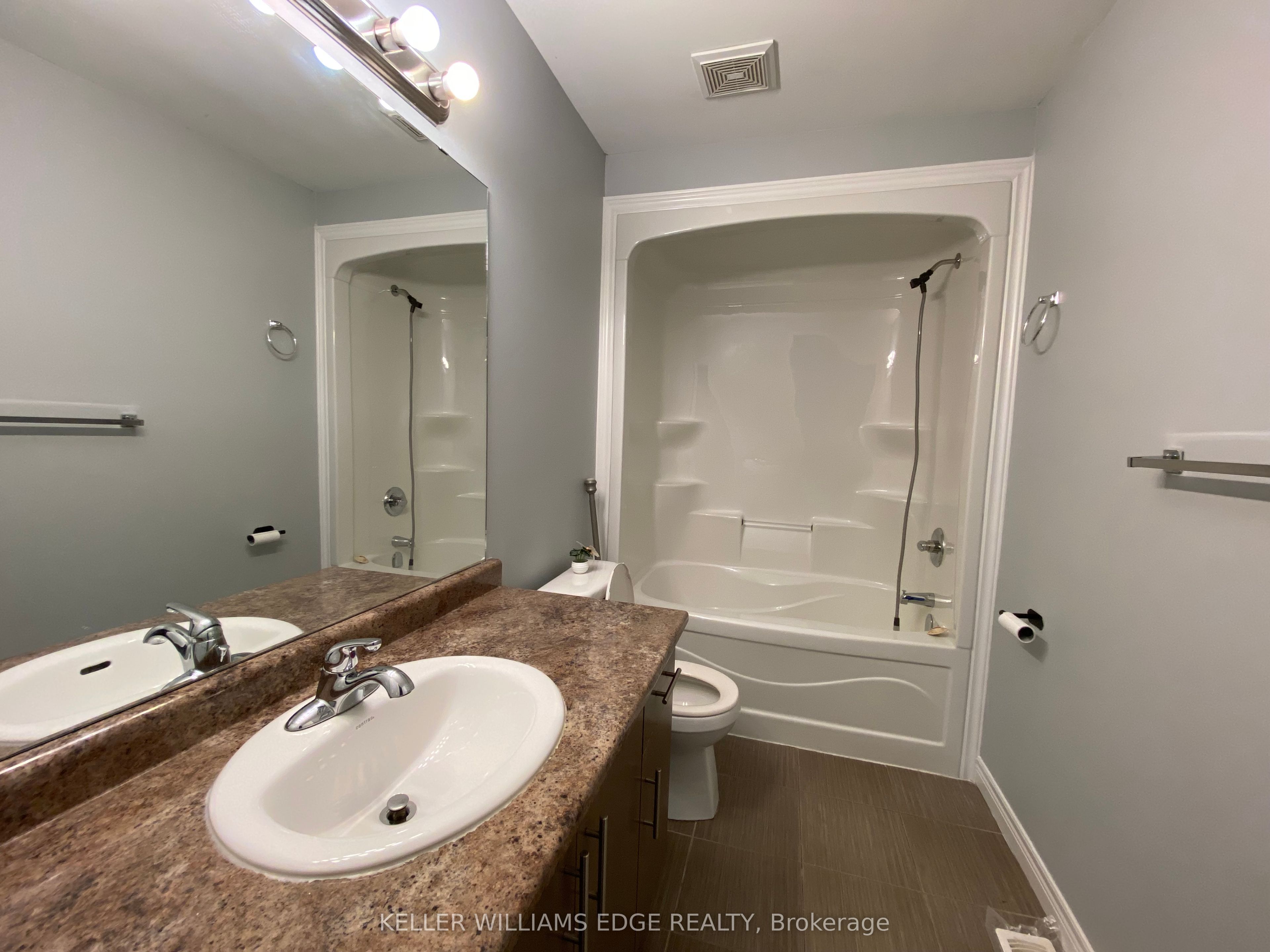 90 Bloom Crescent Property Photo 16