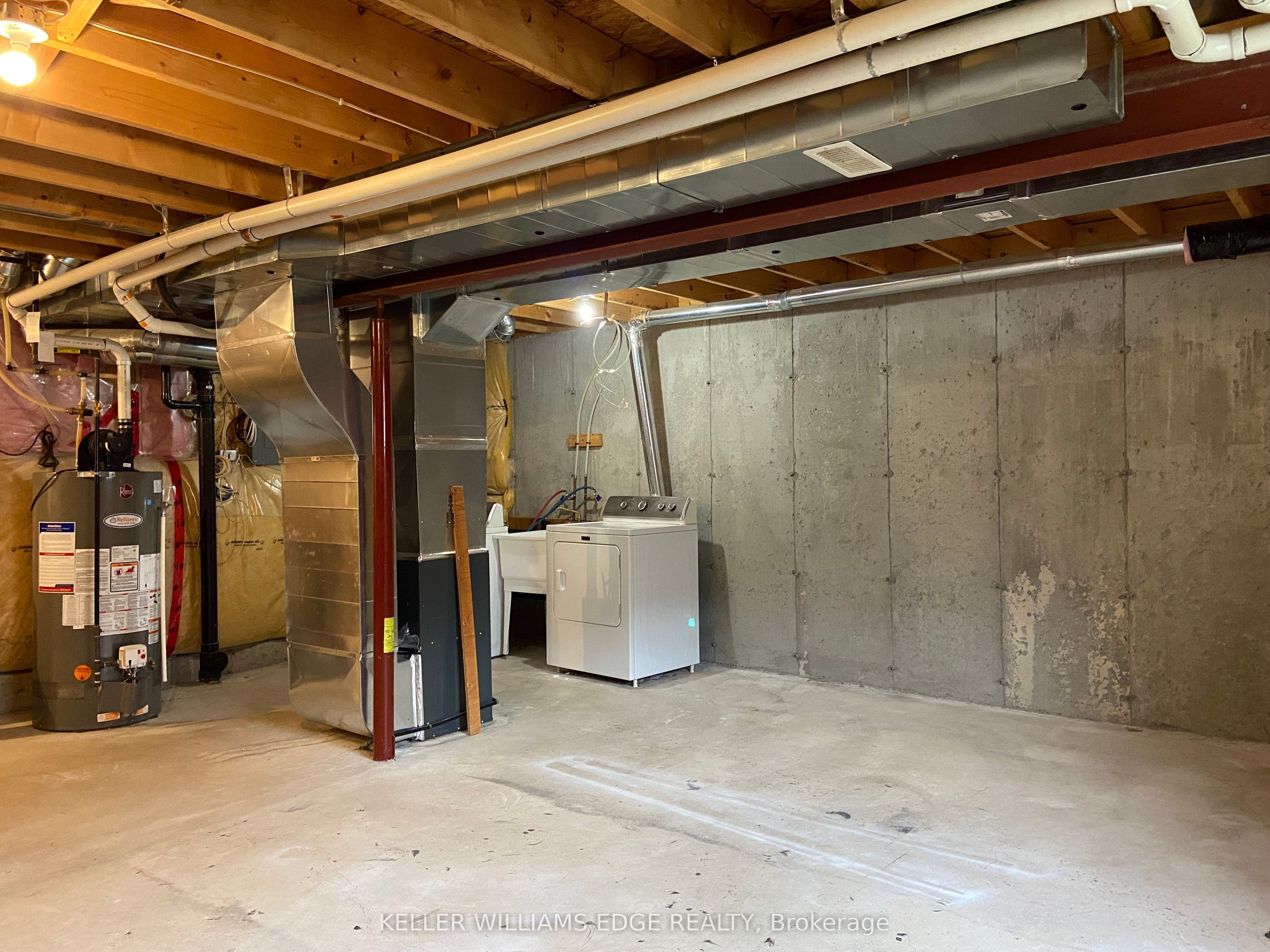 90 Bloom Crescent Property Photo 18