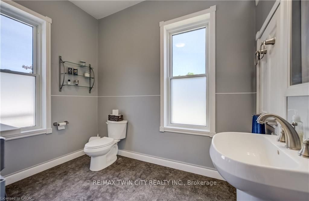 290 Turnberry Street Property Photo 20