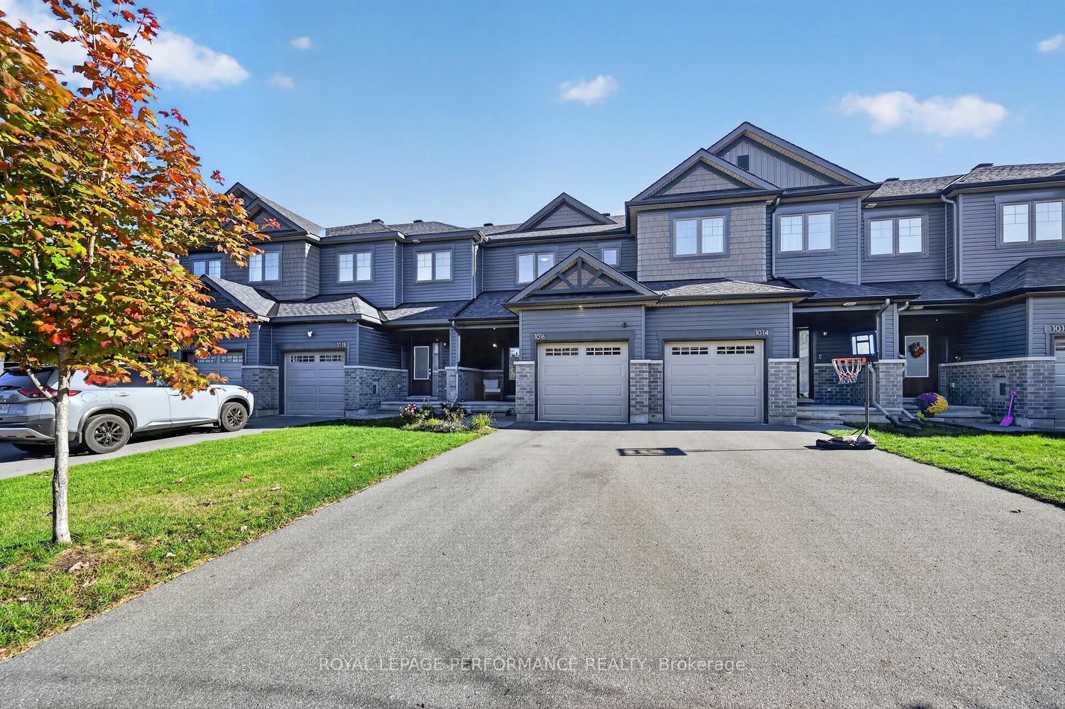 1016 Kijik Crescent Property Photo 2