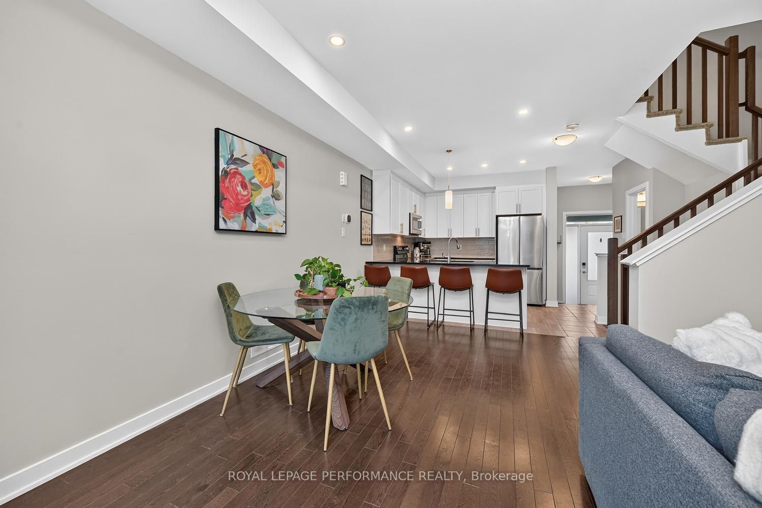 1016 Kijik Crescent Property Photo 11