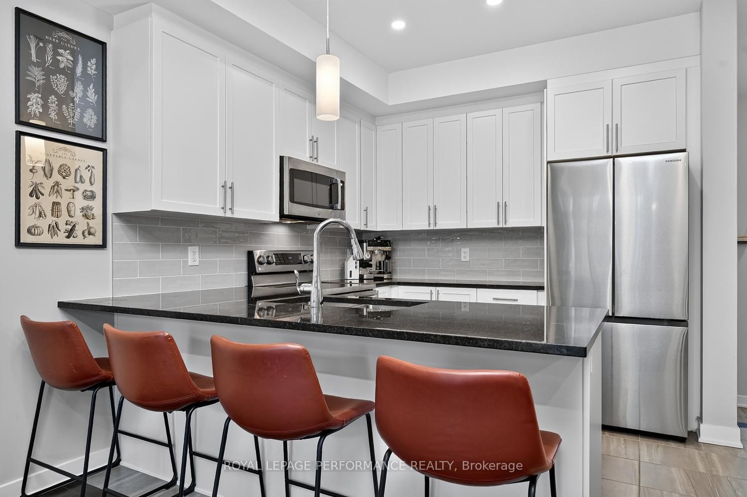 1016 Kijik Crescent Property Photo 14