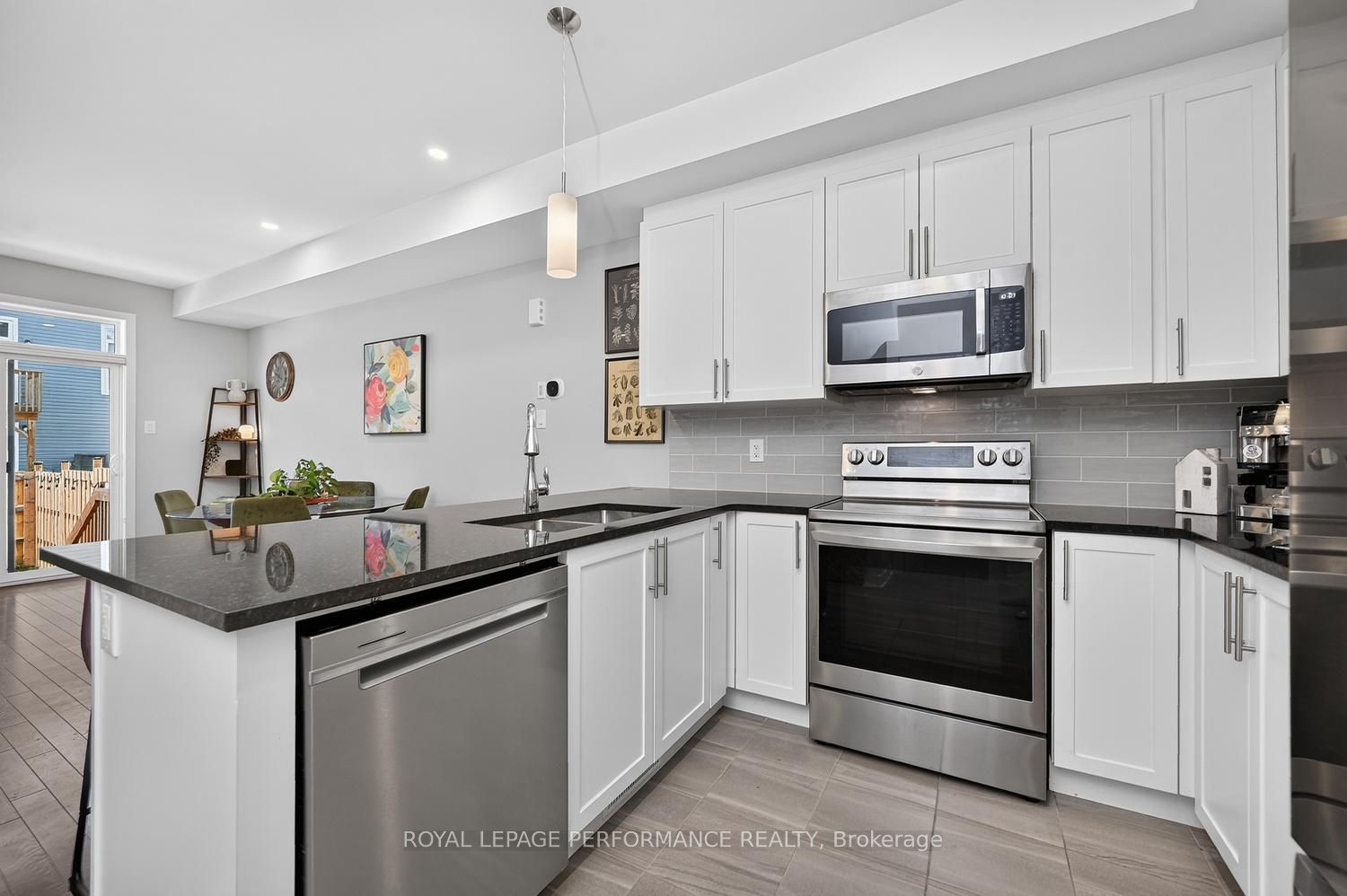 1016 Kijik Crescent Property Photo 18