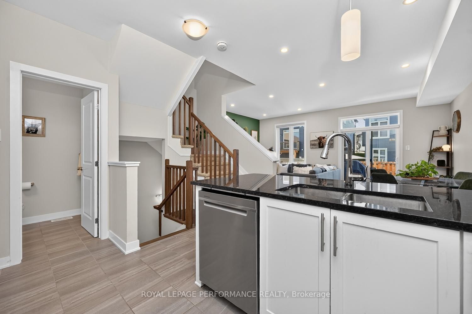 1016 Kijik Crescent Property Photo 19