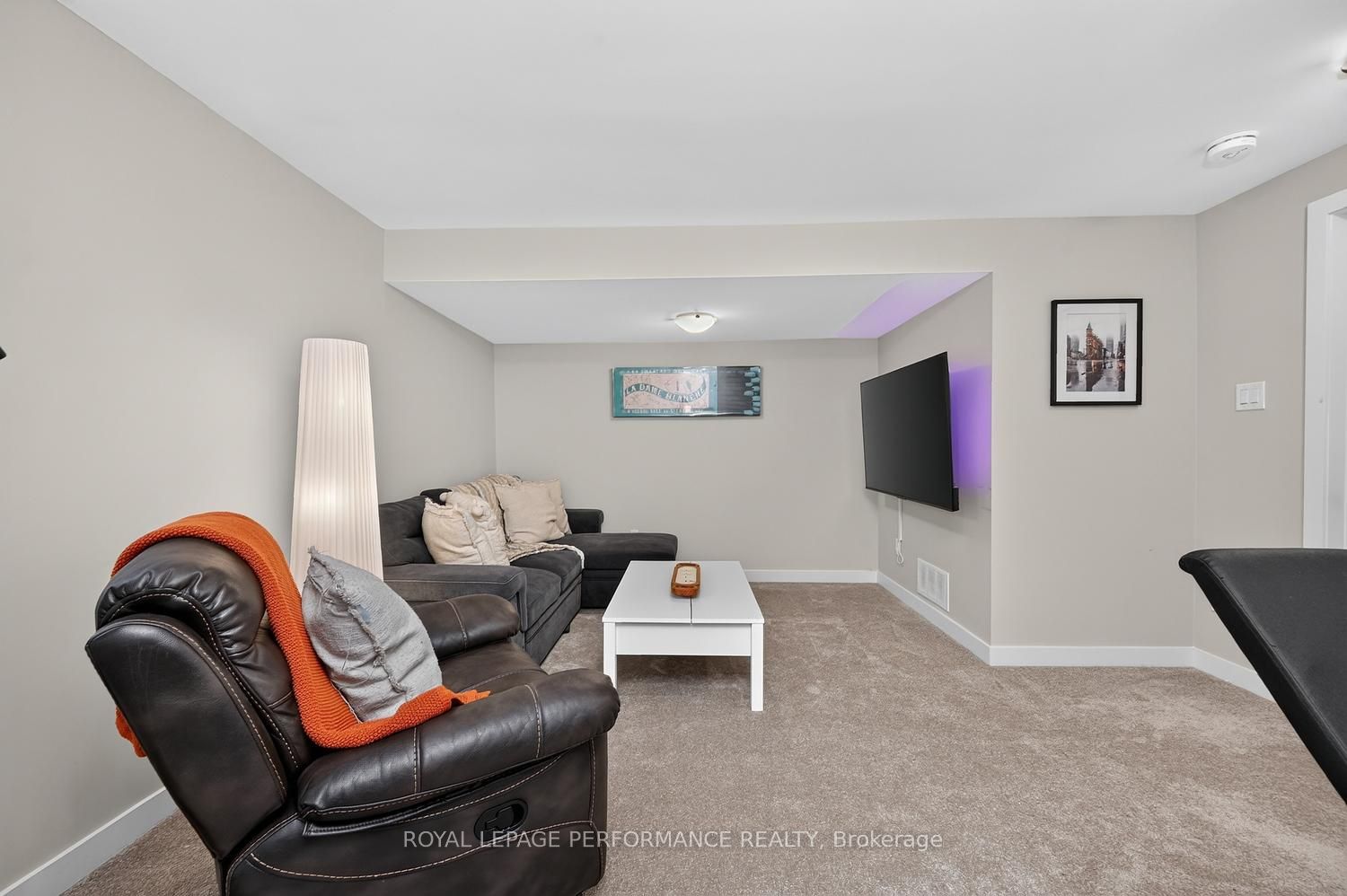 1016 Kijik Crescent Property Photo 31