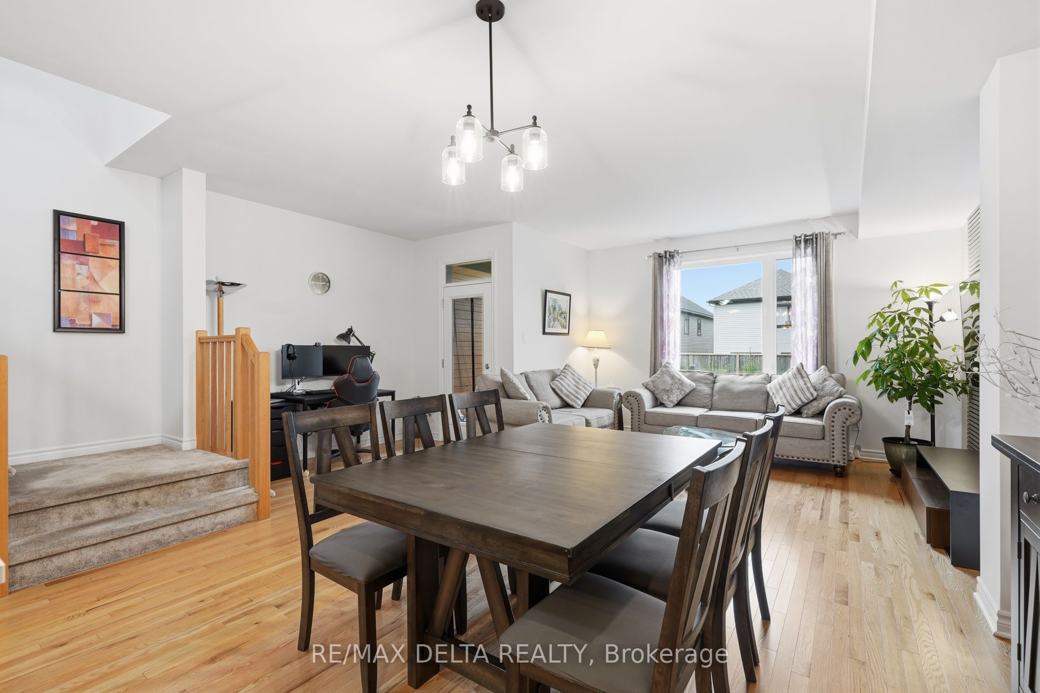 275 De L'etang Street Property Photo 8
