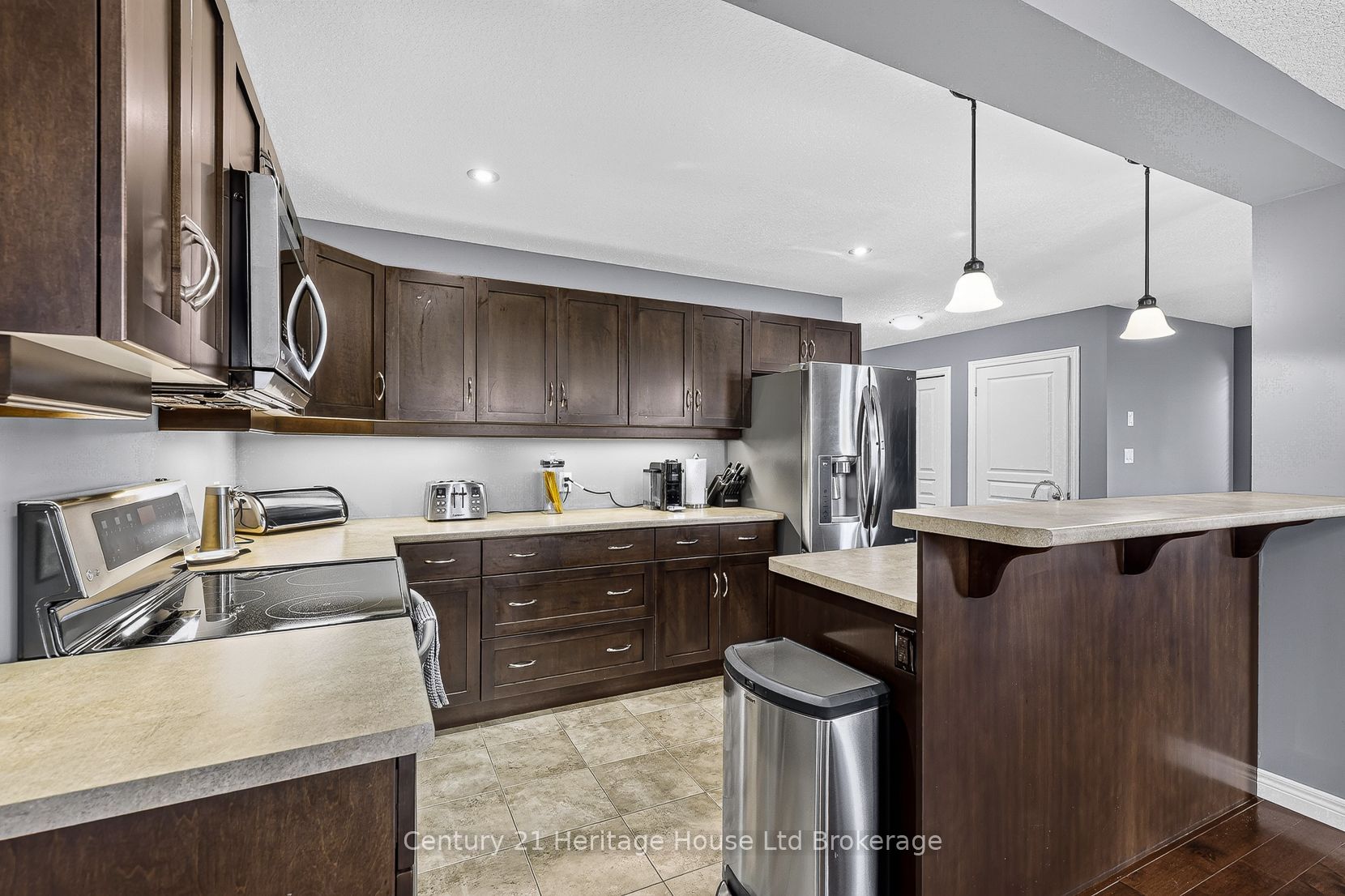 1028 Alberni Road Property Photo 18