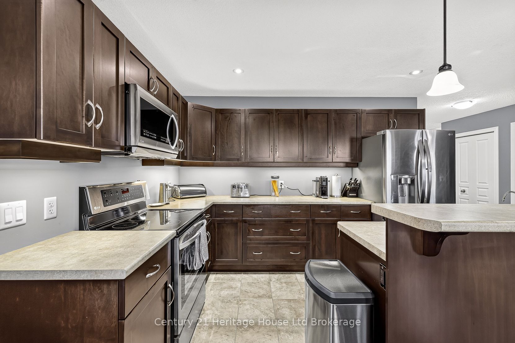 1028 Alberni Road Property Photo 19