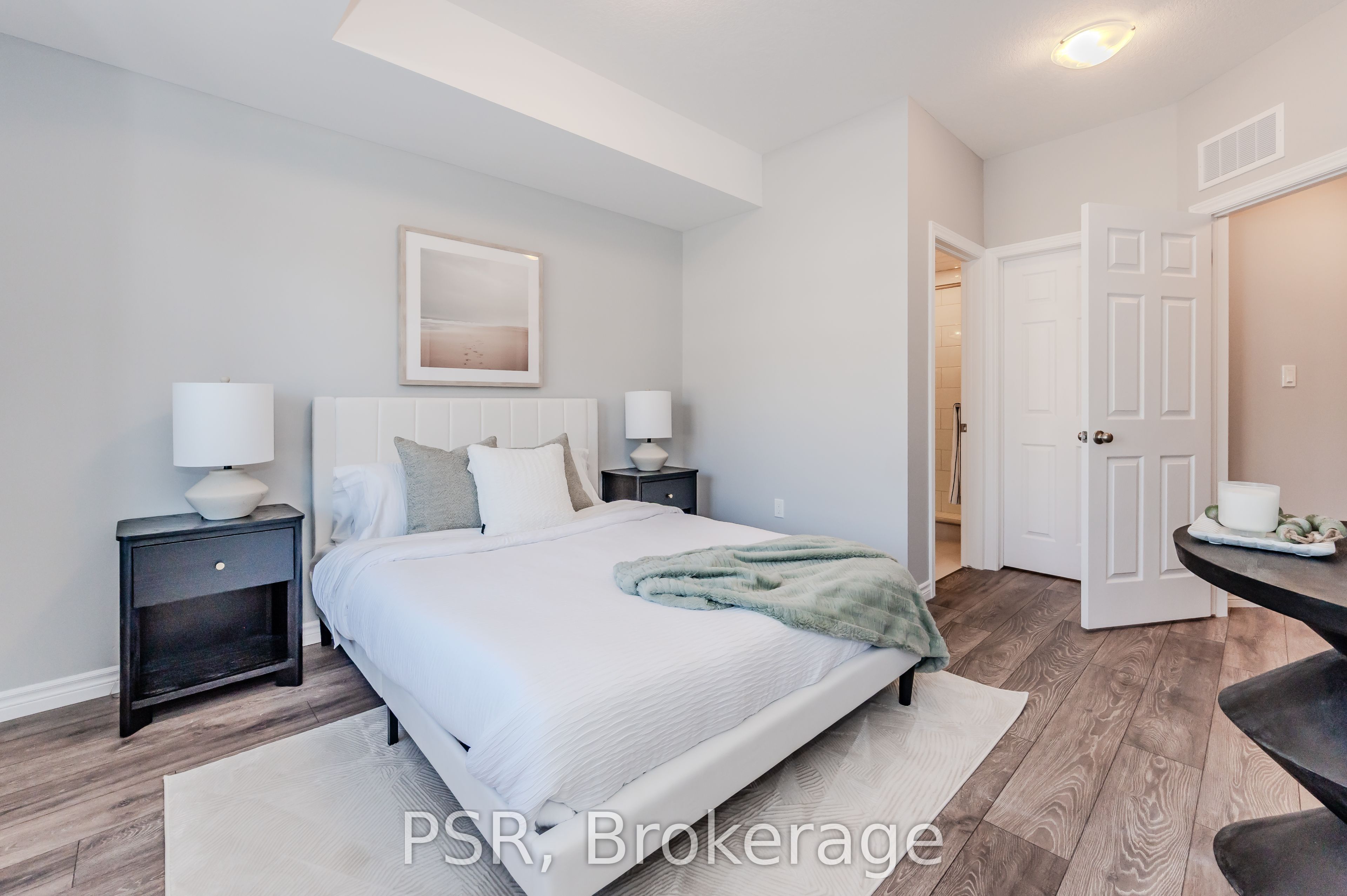 53 Allegro Common 7 Property Photo 15