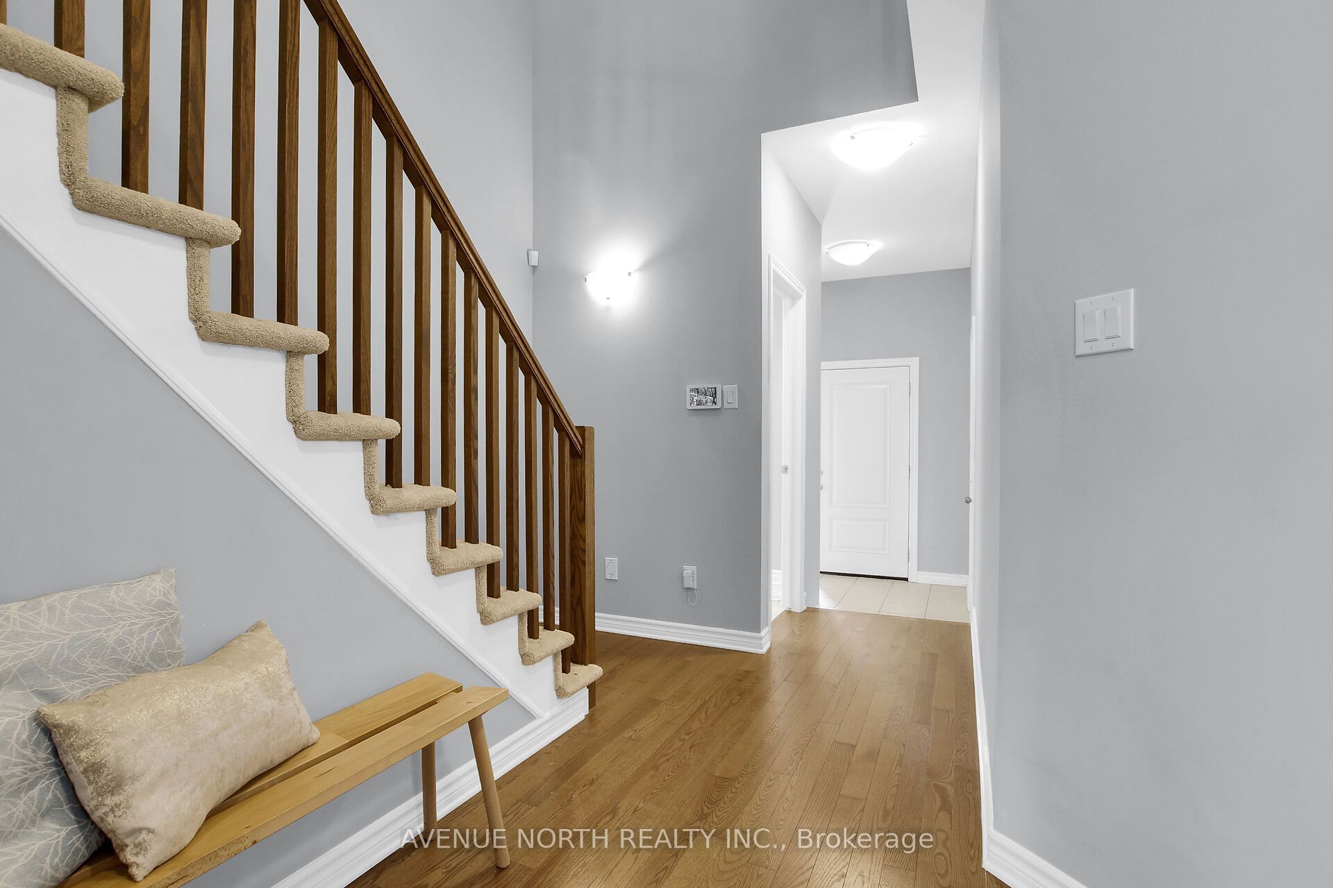 303 Wood Acres Grove Property Photo 6