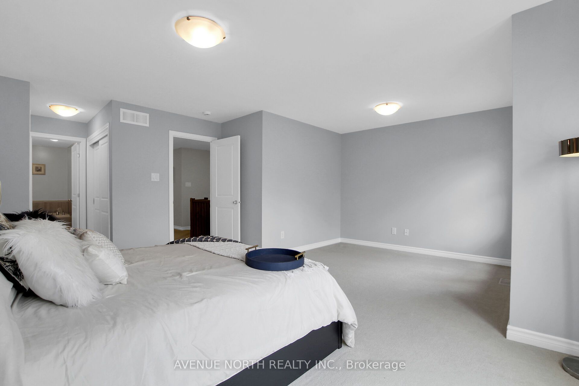 303 Wood Acres Grove Property Photo 42