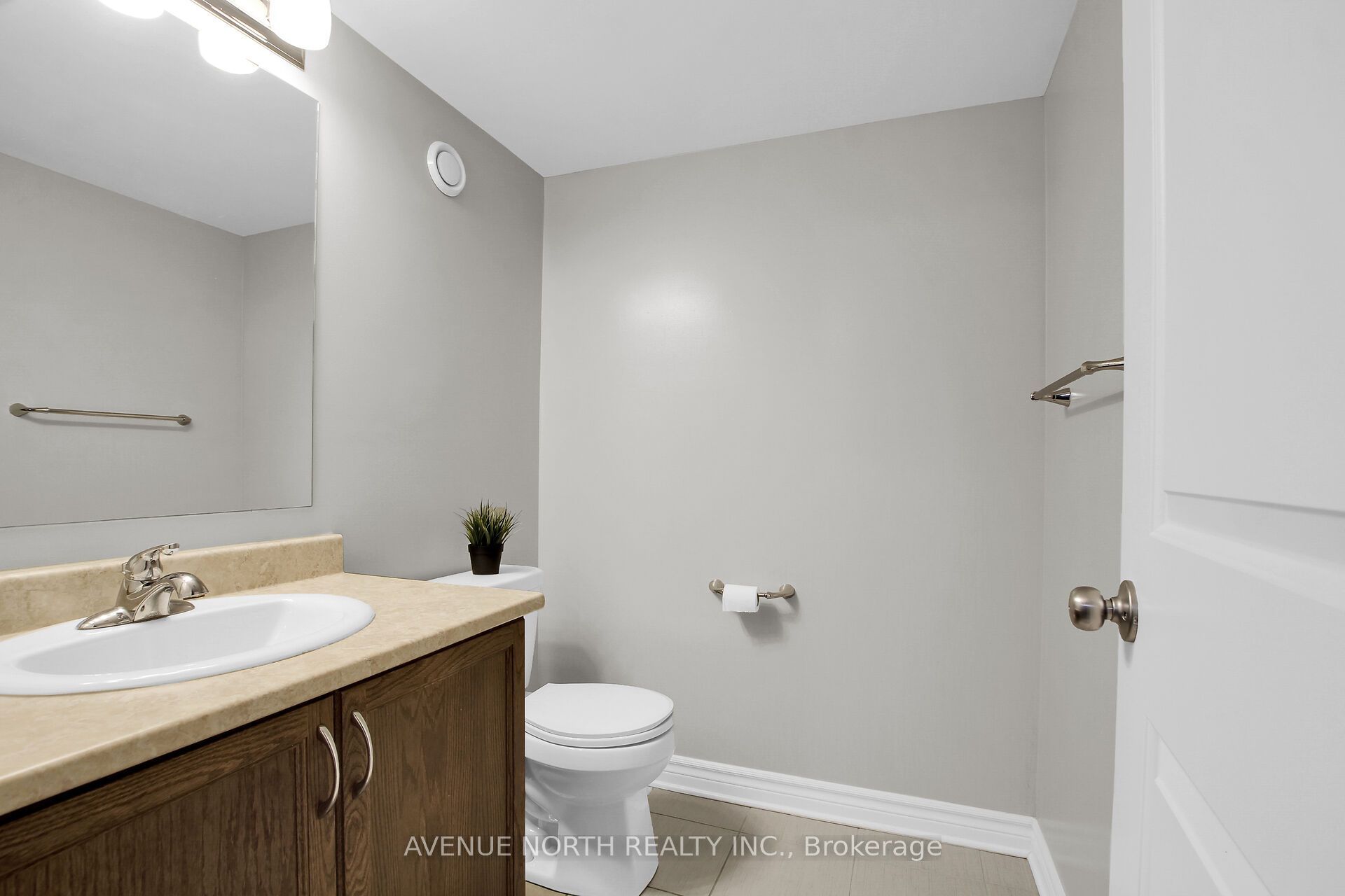 303 Wood Acres Grove Property Photo 48