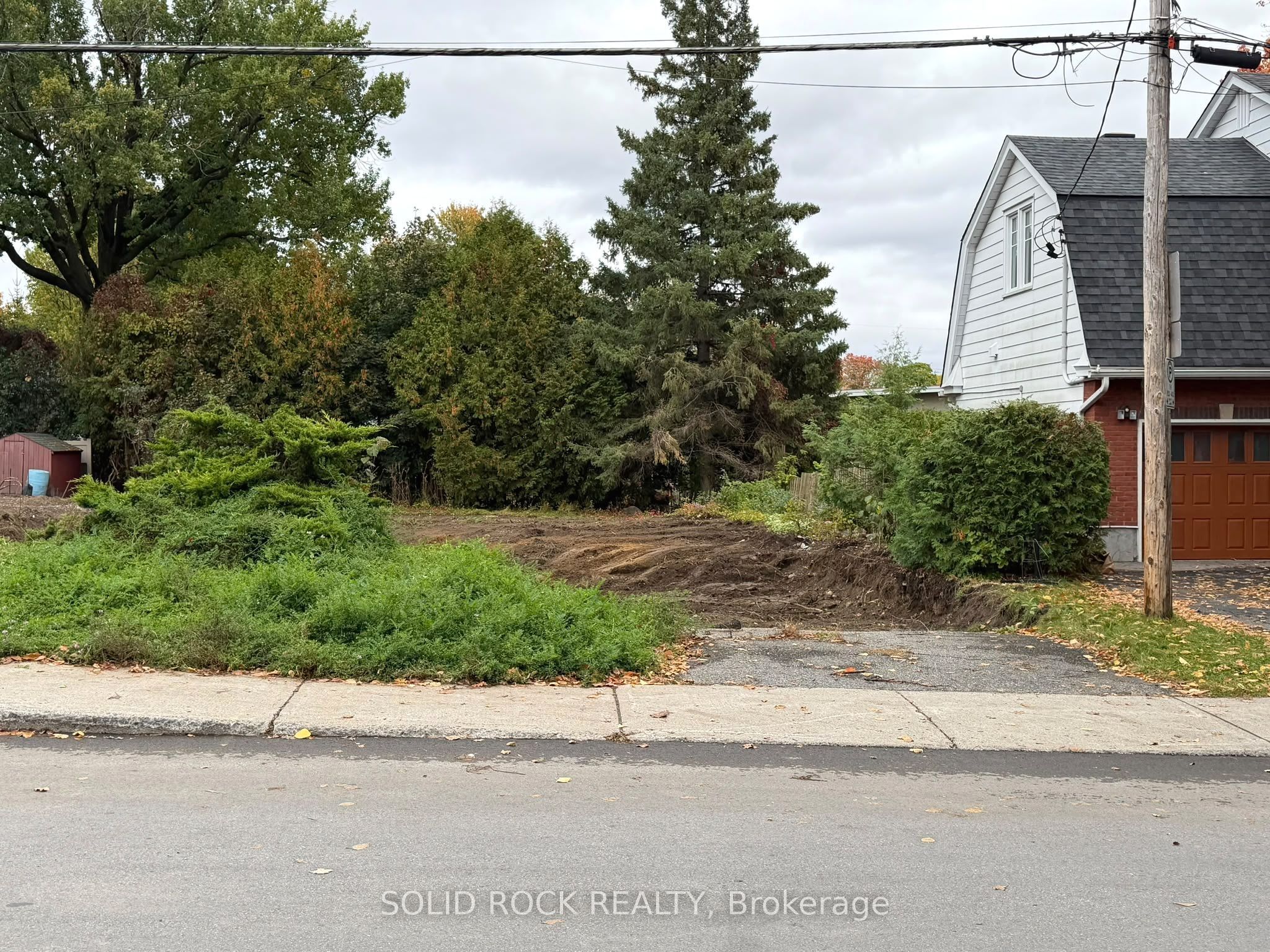 665 Broadview Avenue Property Photo 3