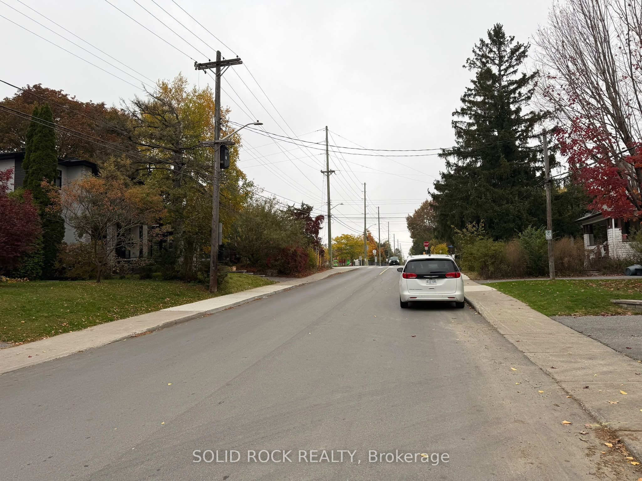 665 Broadview Avenue Property Photo 8
