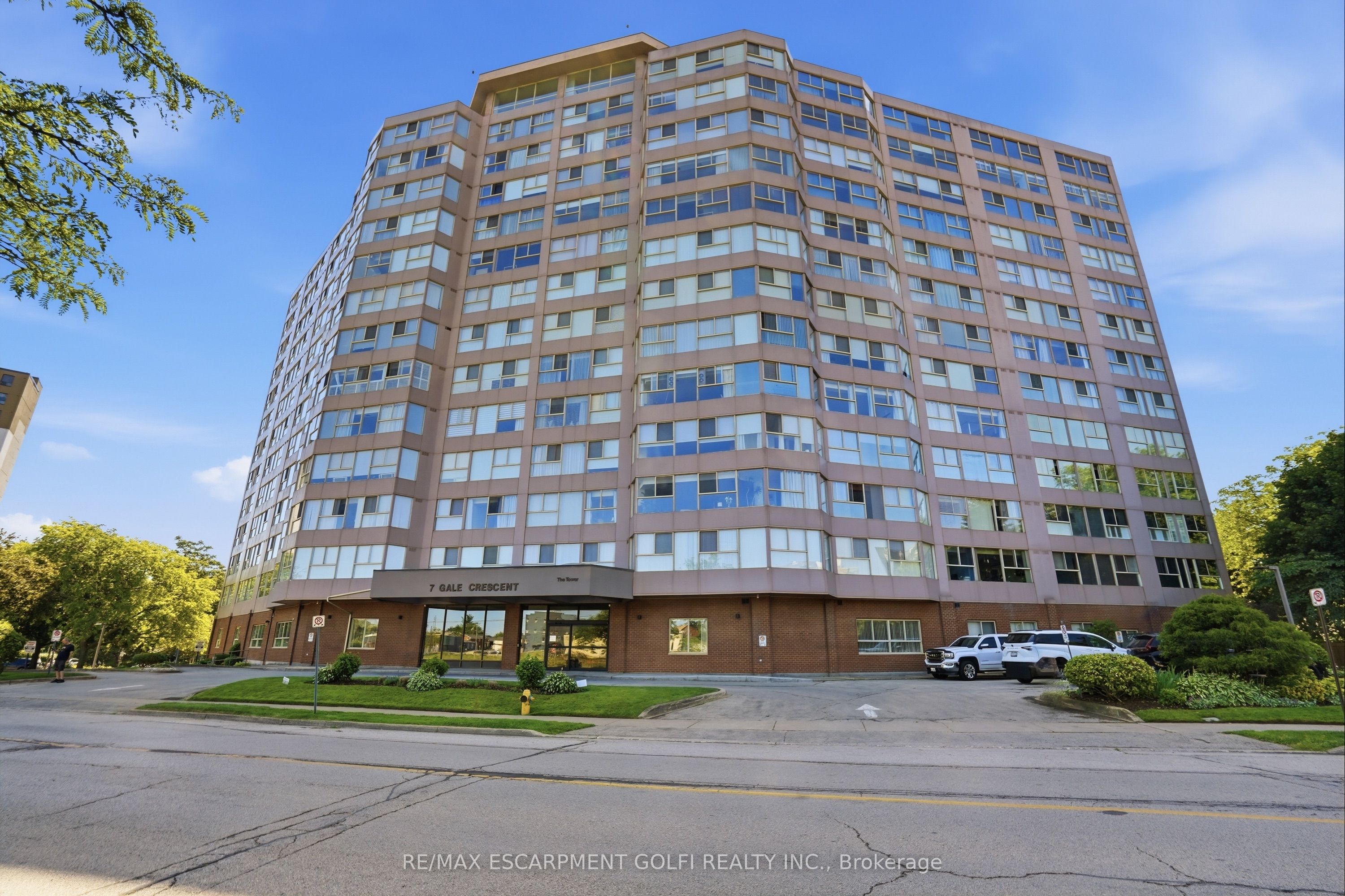 7 Gale Crescent B3 Property Photo 1