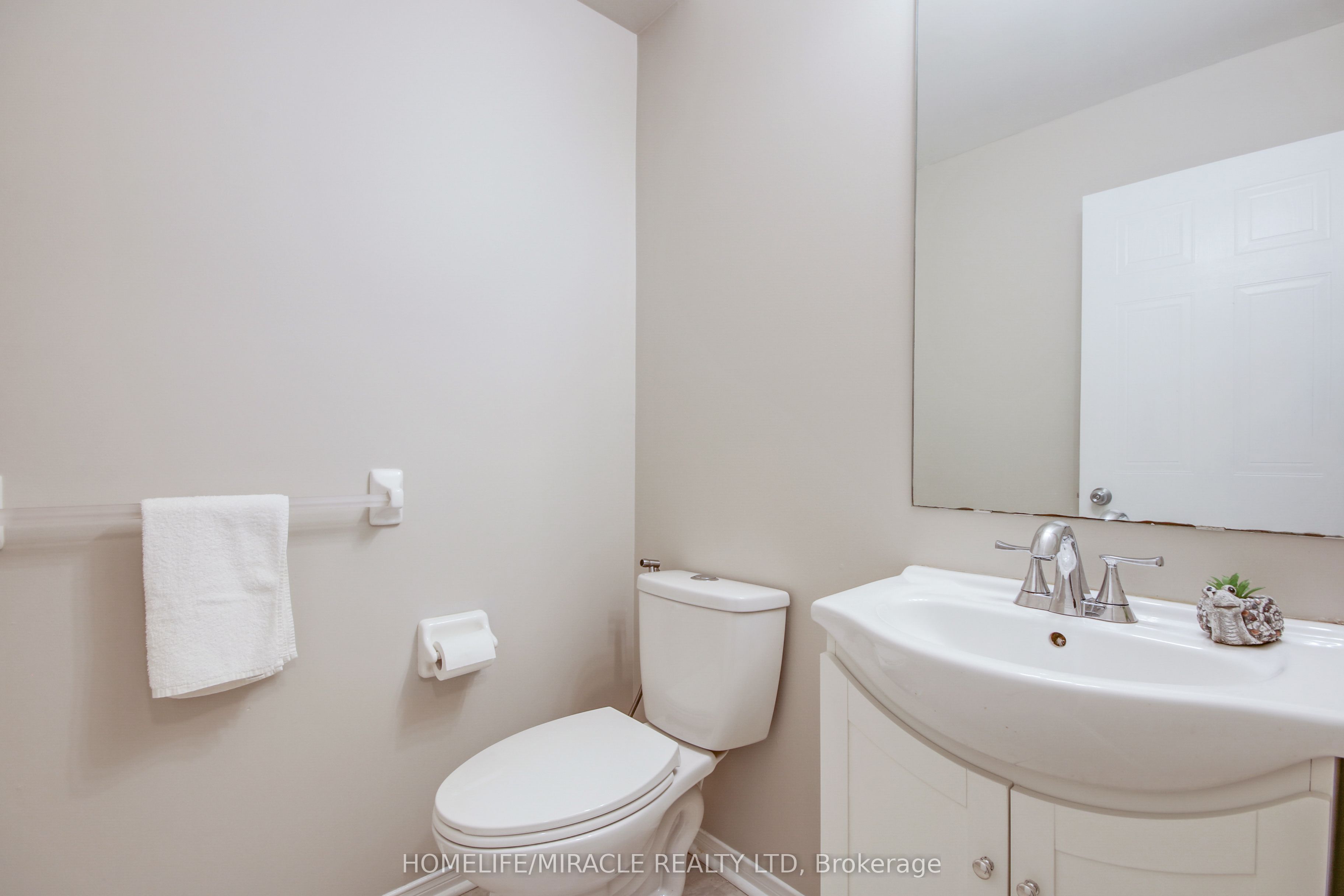 1827 Bloom Crescent Property Photo 12