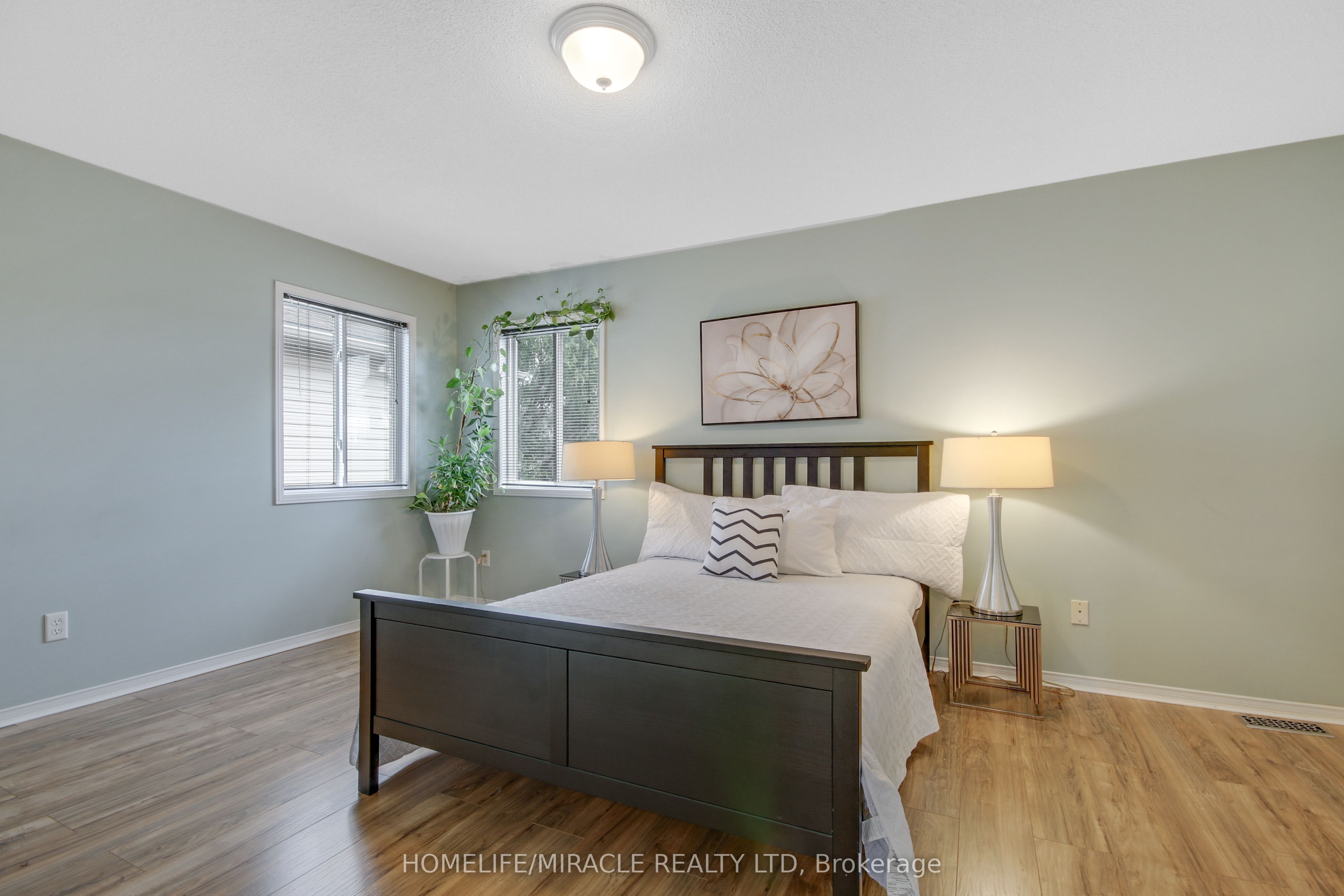 1827 Bloom Crescent Property Photo 14